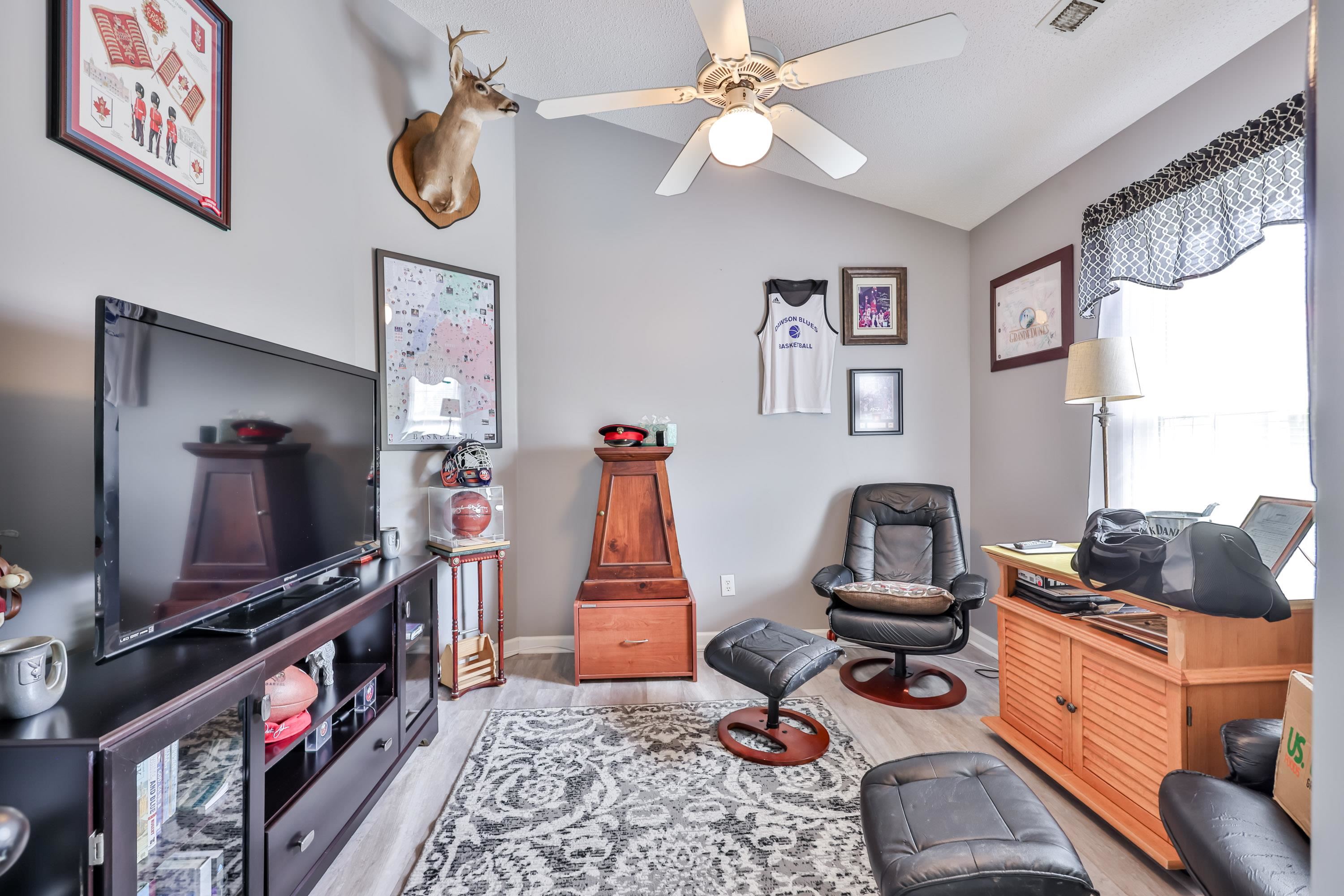 893 Castlewood Dr.