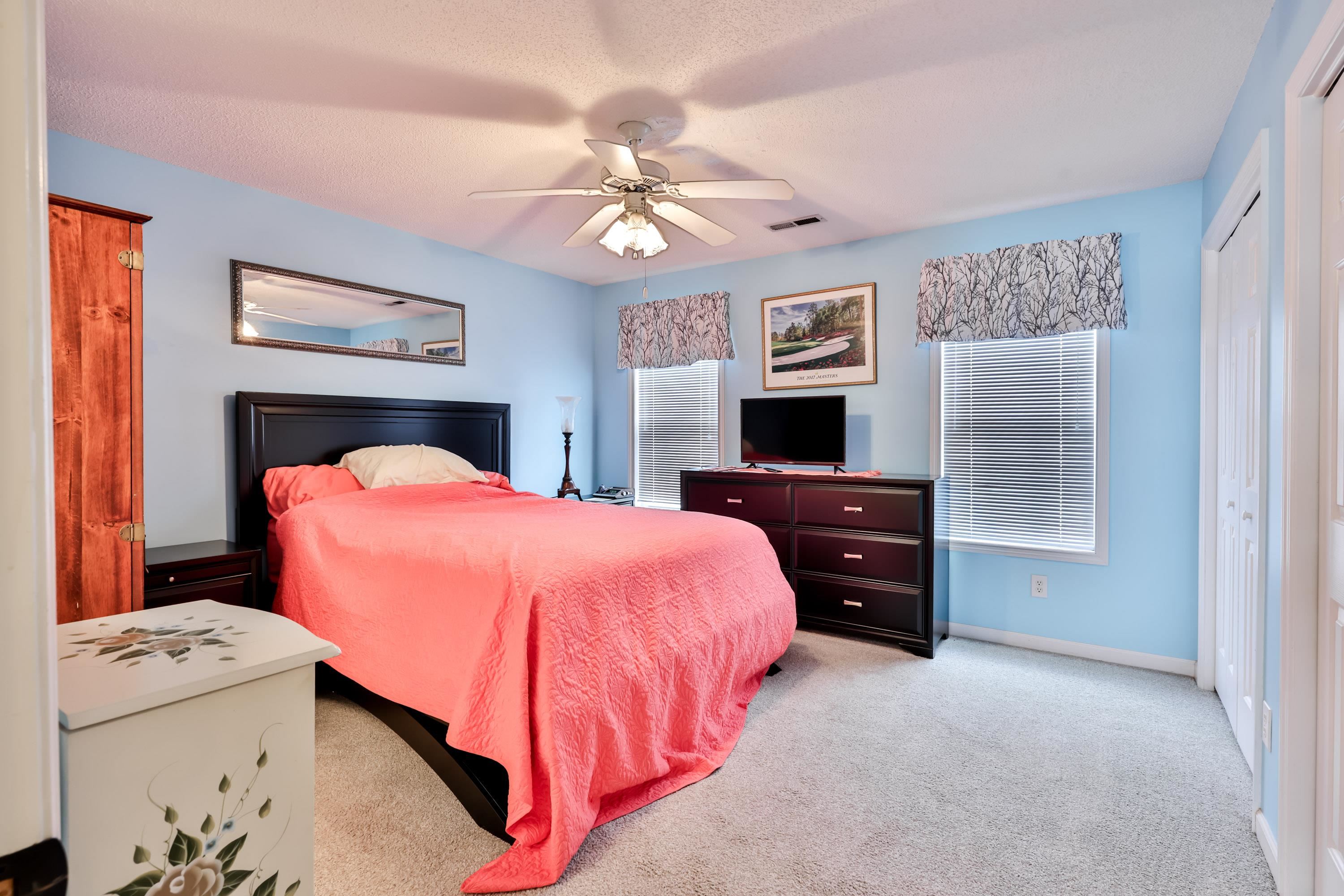 893 Castlewood Dr.