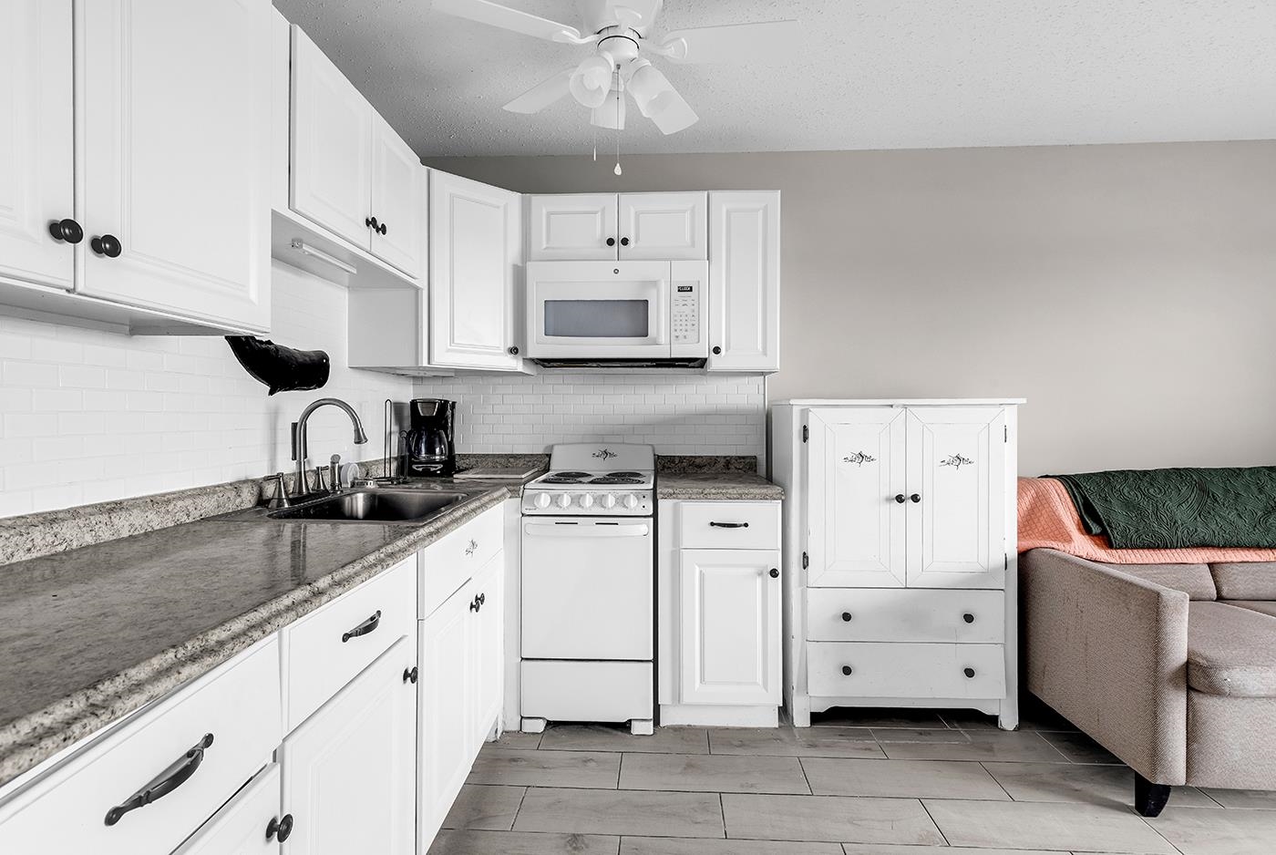 5905 South Kings Hwy. Unit: 532B