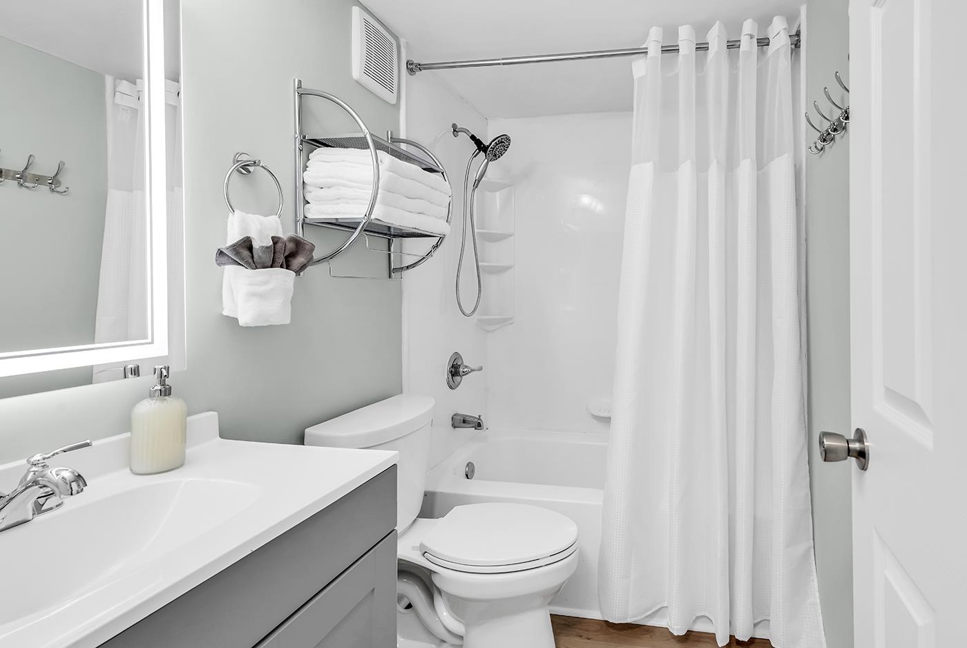 5905 South Kings Hwy. Unit: 235