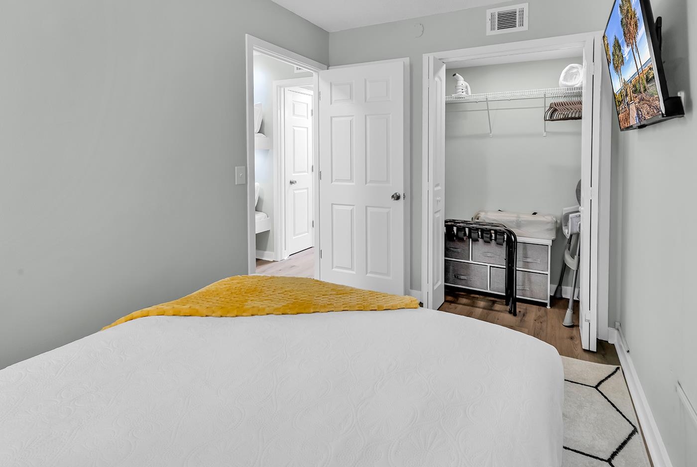 5905 South Kings Hwy. Unit: 235