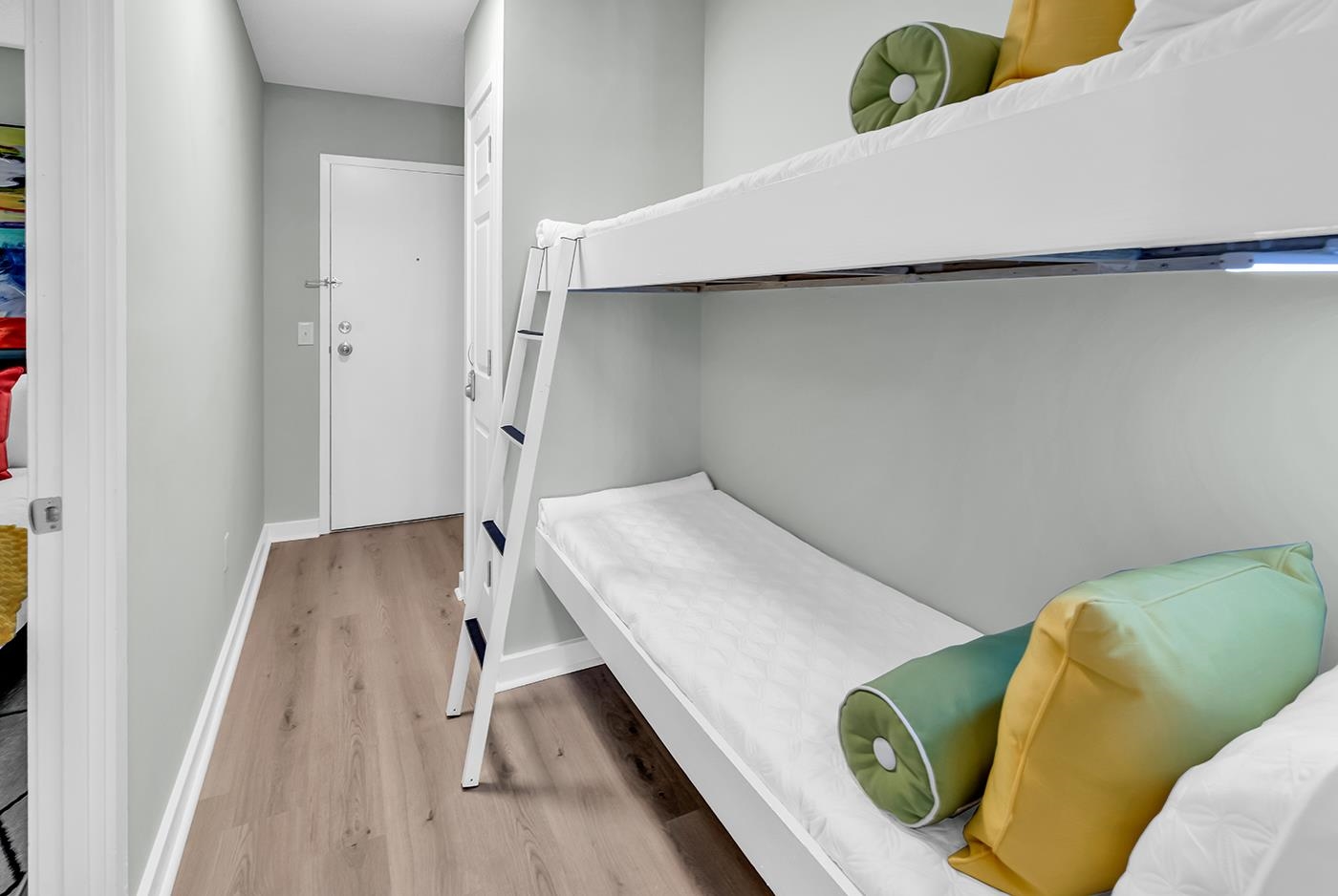 5905 South Kings Hwy. Unit: 235