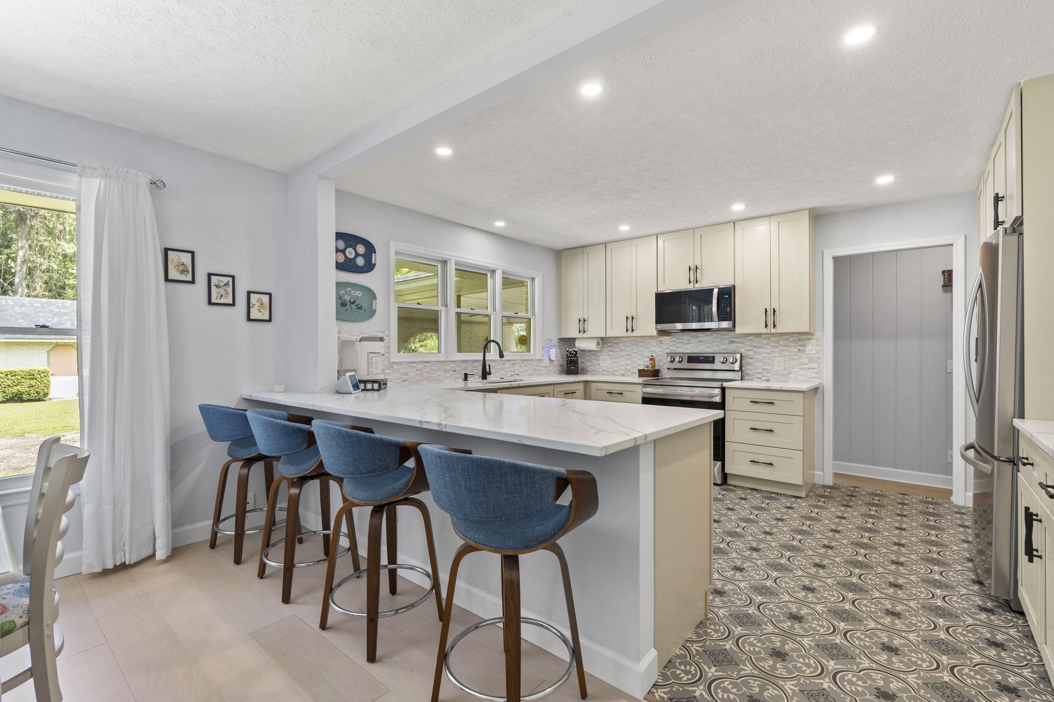 207 Glass Hill Dr.
