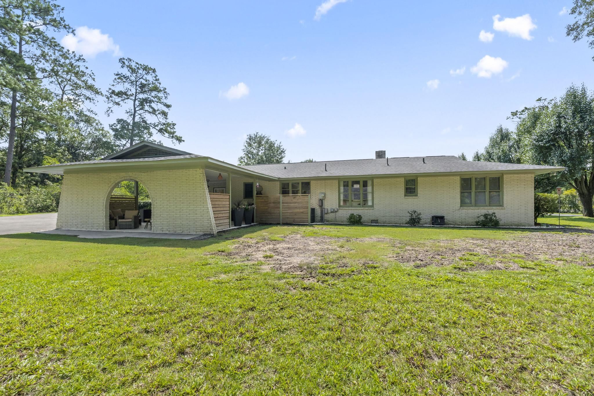 207 Glass Hill Dr.