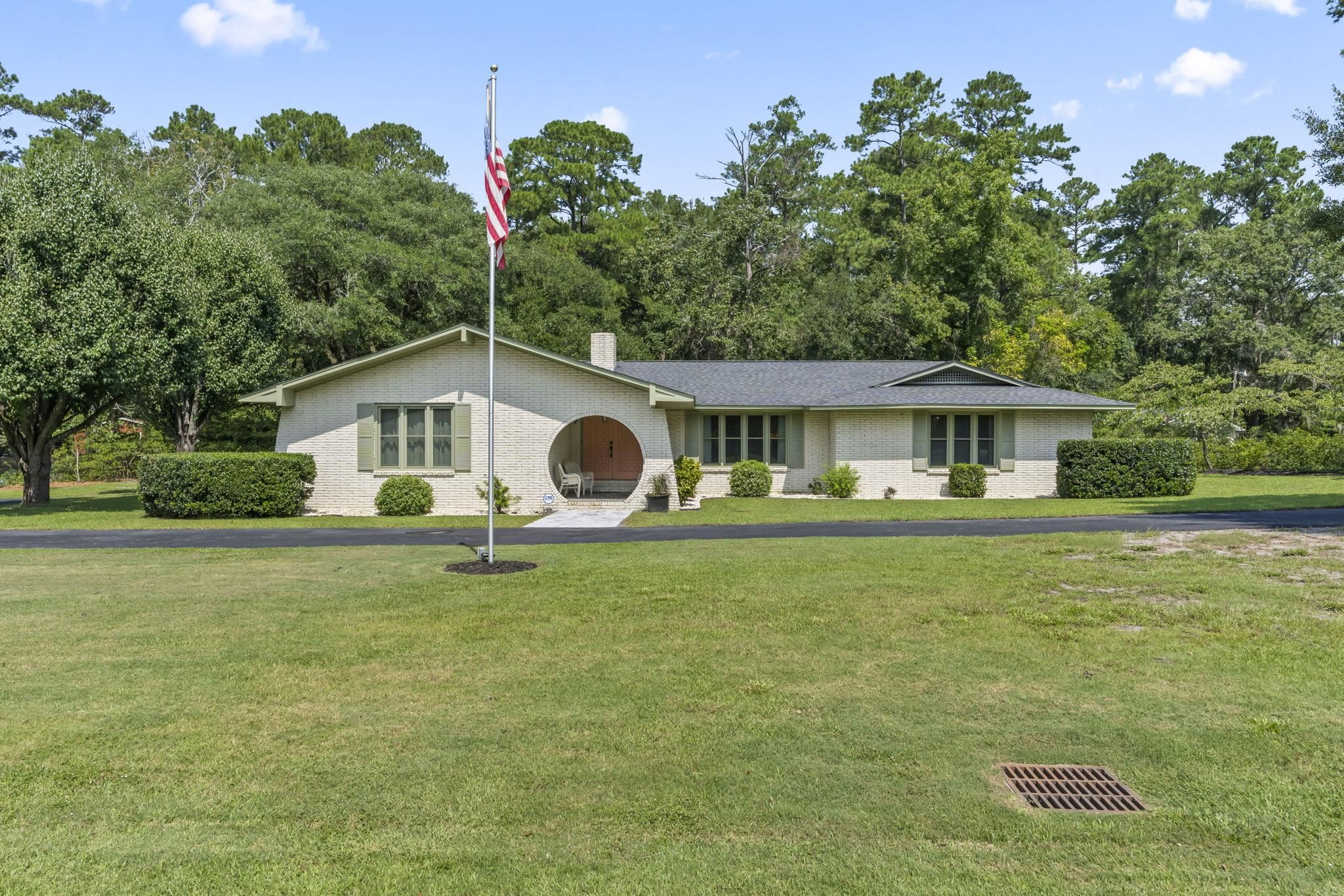 207 Glass Hill Dr.