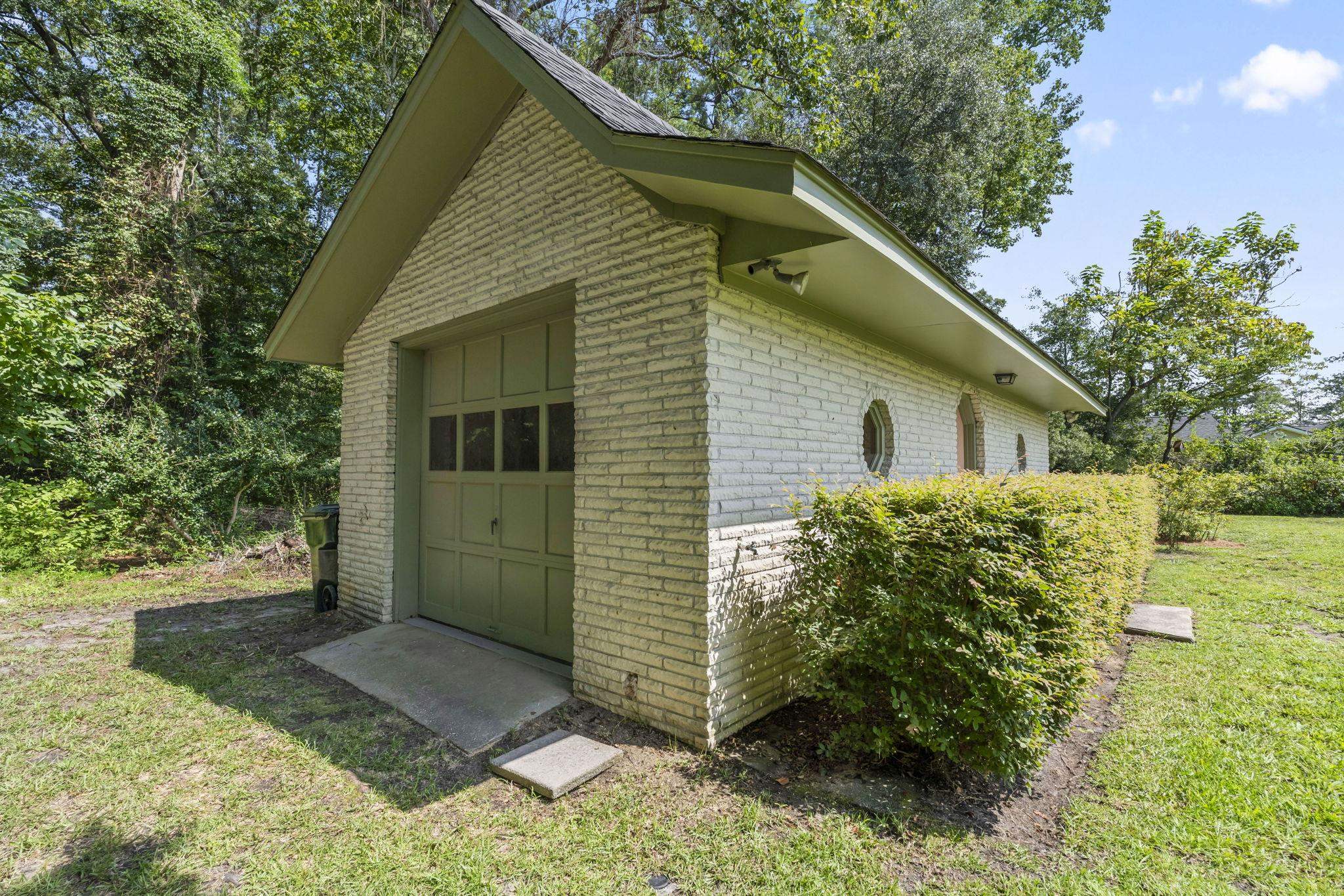 207 Glass Hill Dr.