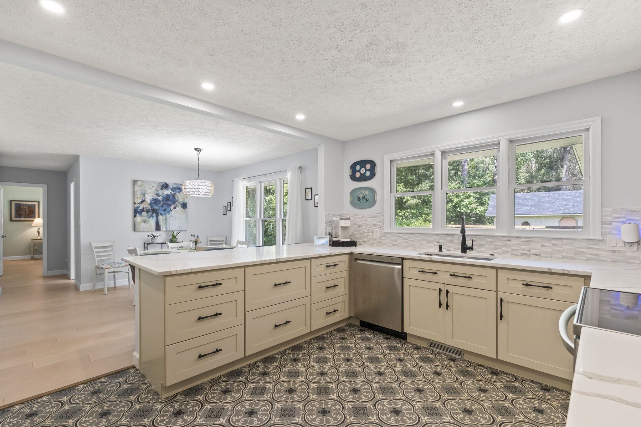 207 Glass Hill Dr.