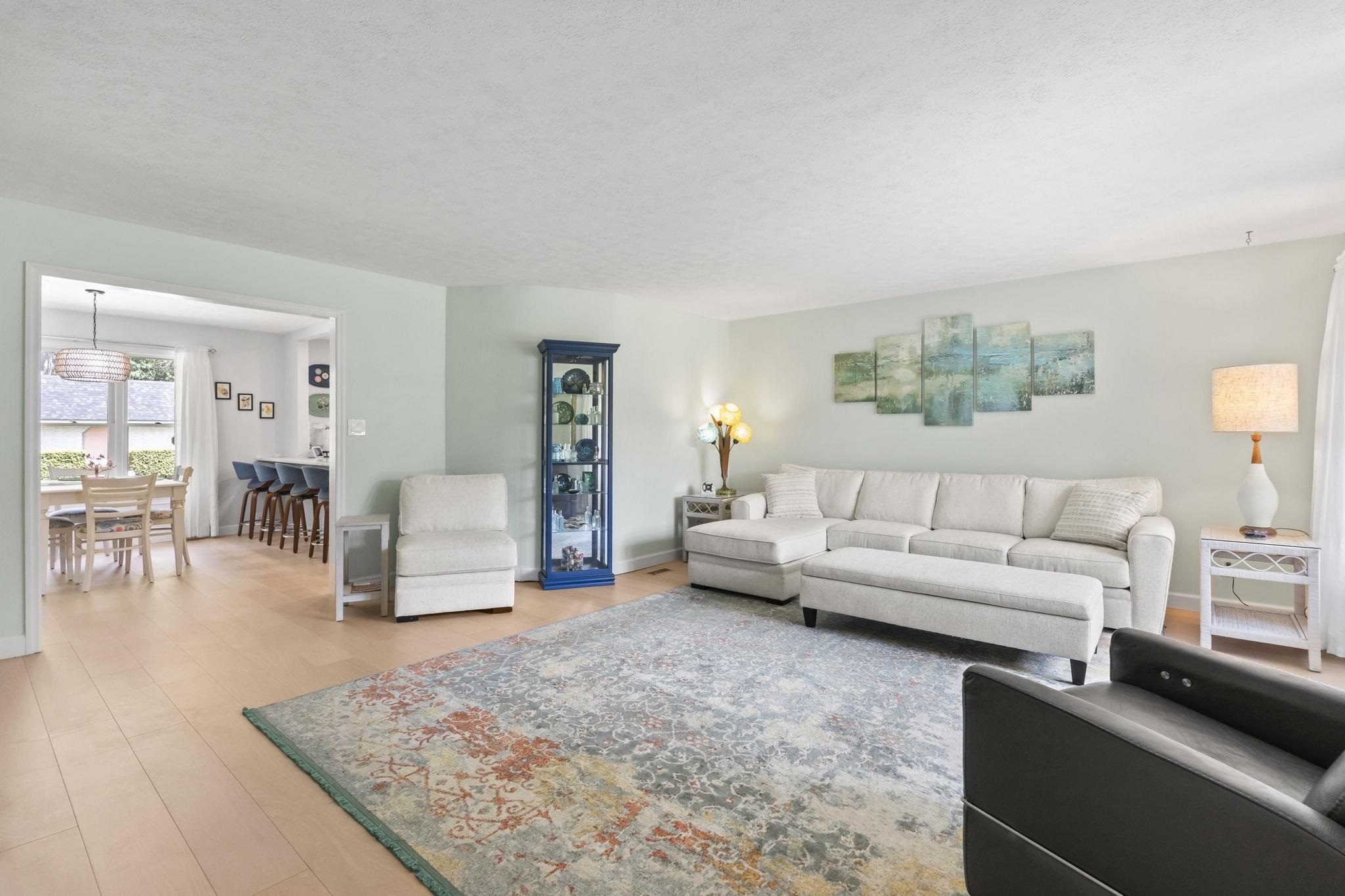 207 Glass Hill Dr.