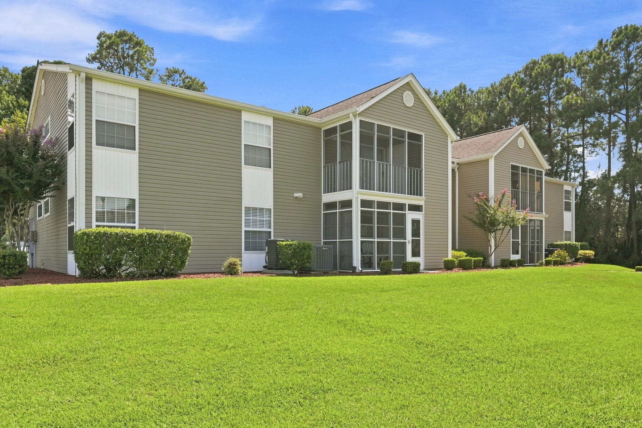 1915 Bent Grass Dr. Unit: D