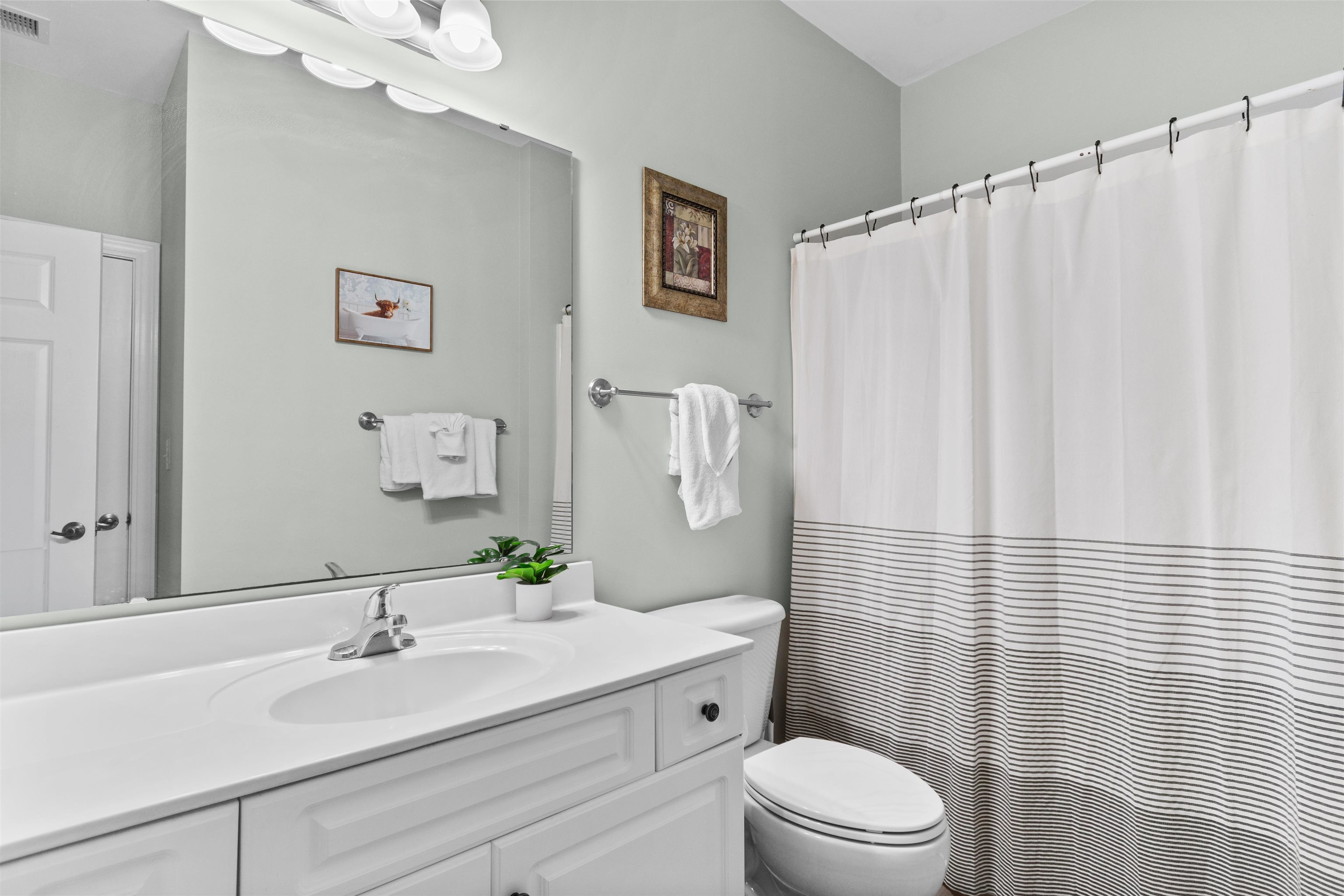 100 Cypress Point Ct. Unit: 205