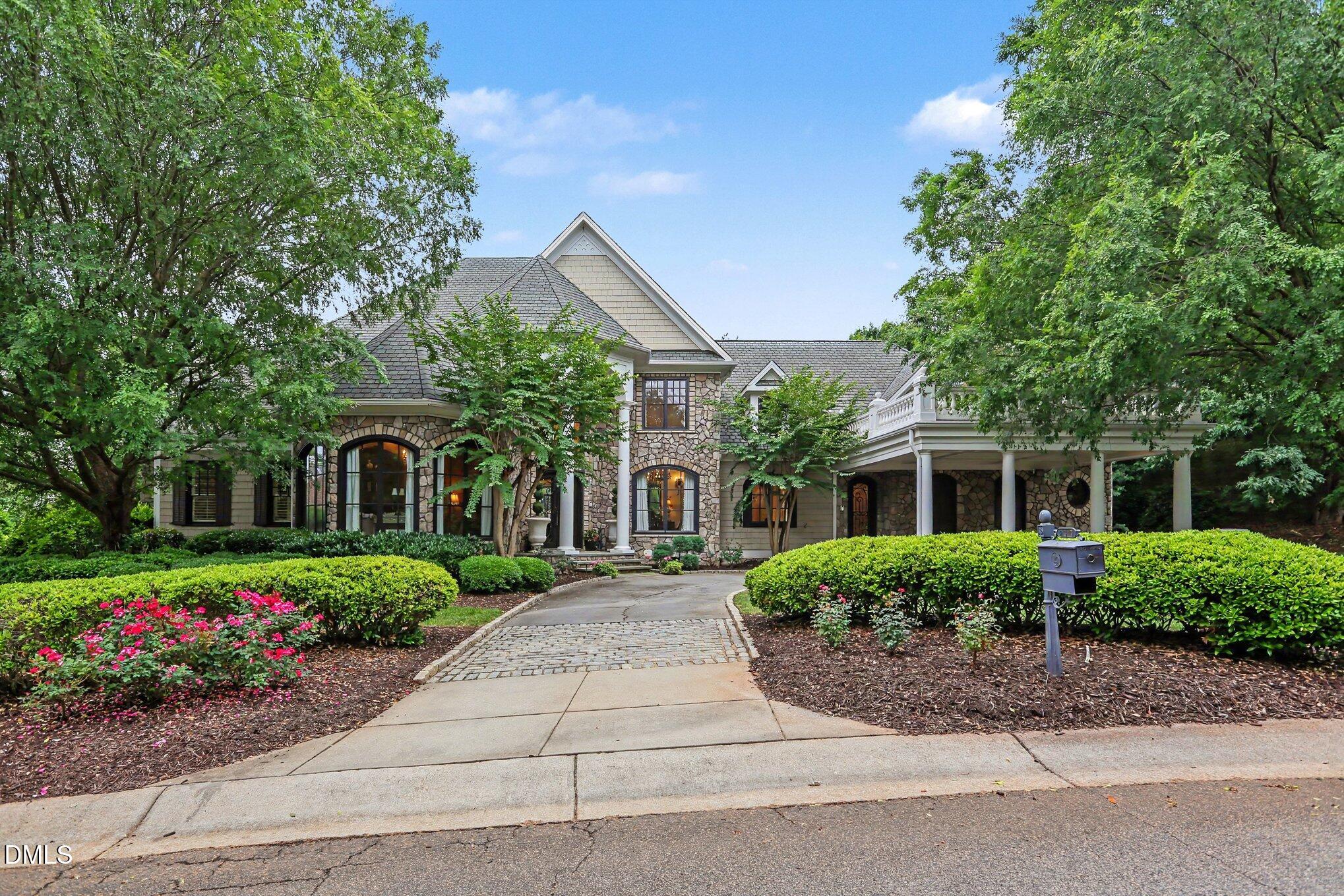 2317 Victoria Park Lane