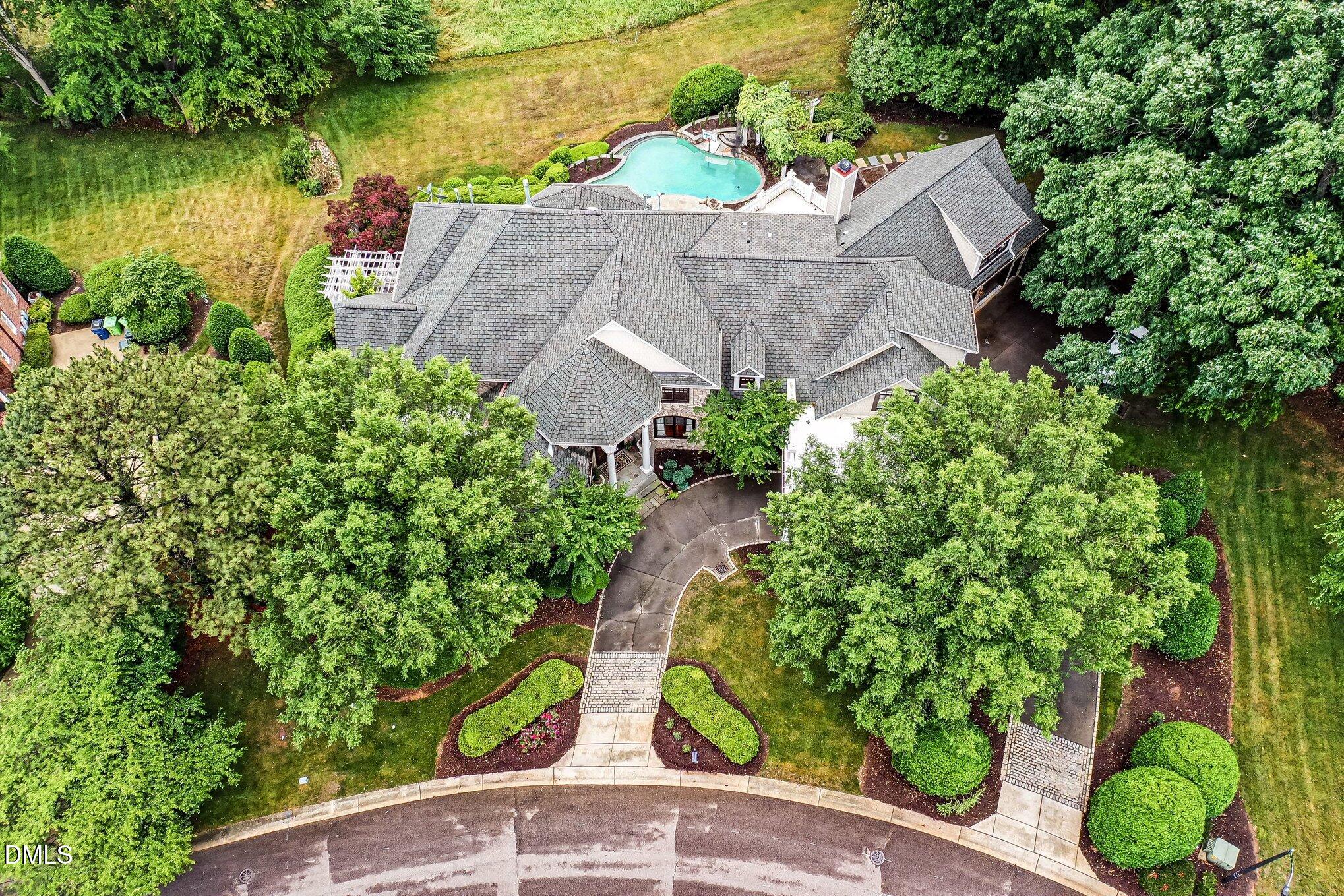 2317 Victoria Park Lane