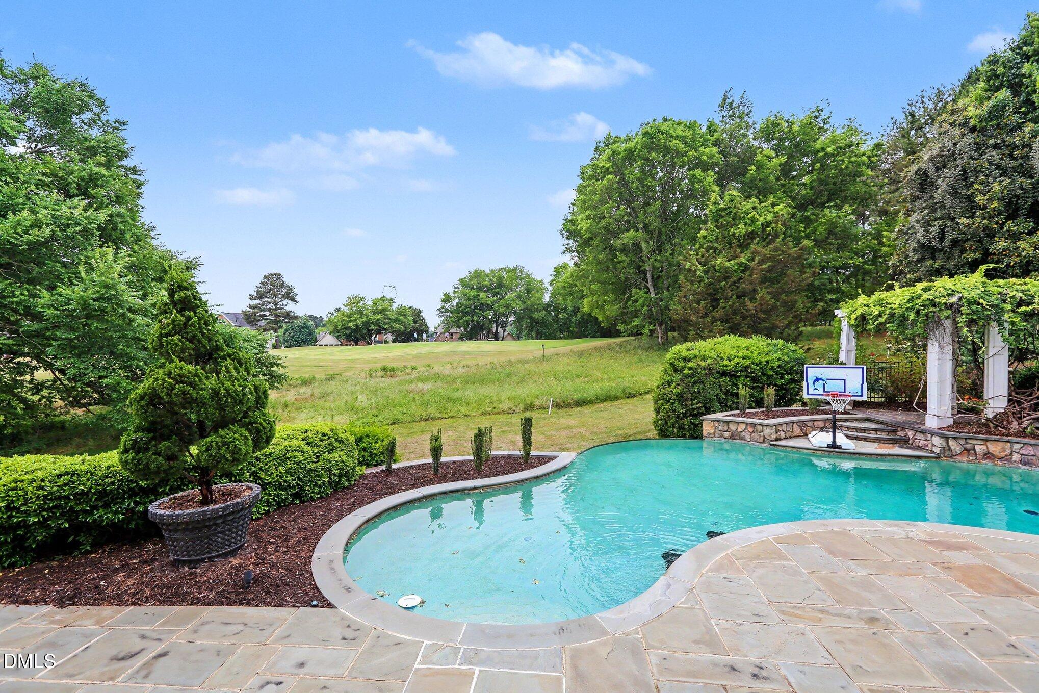 2317 Victoria Park Lane