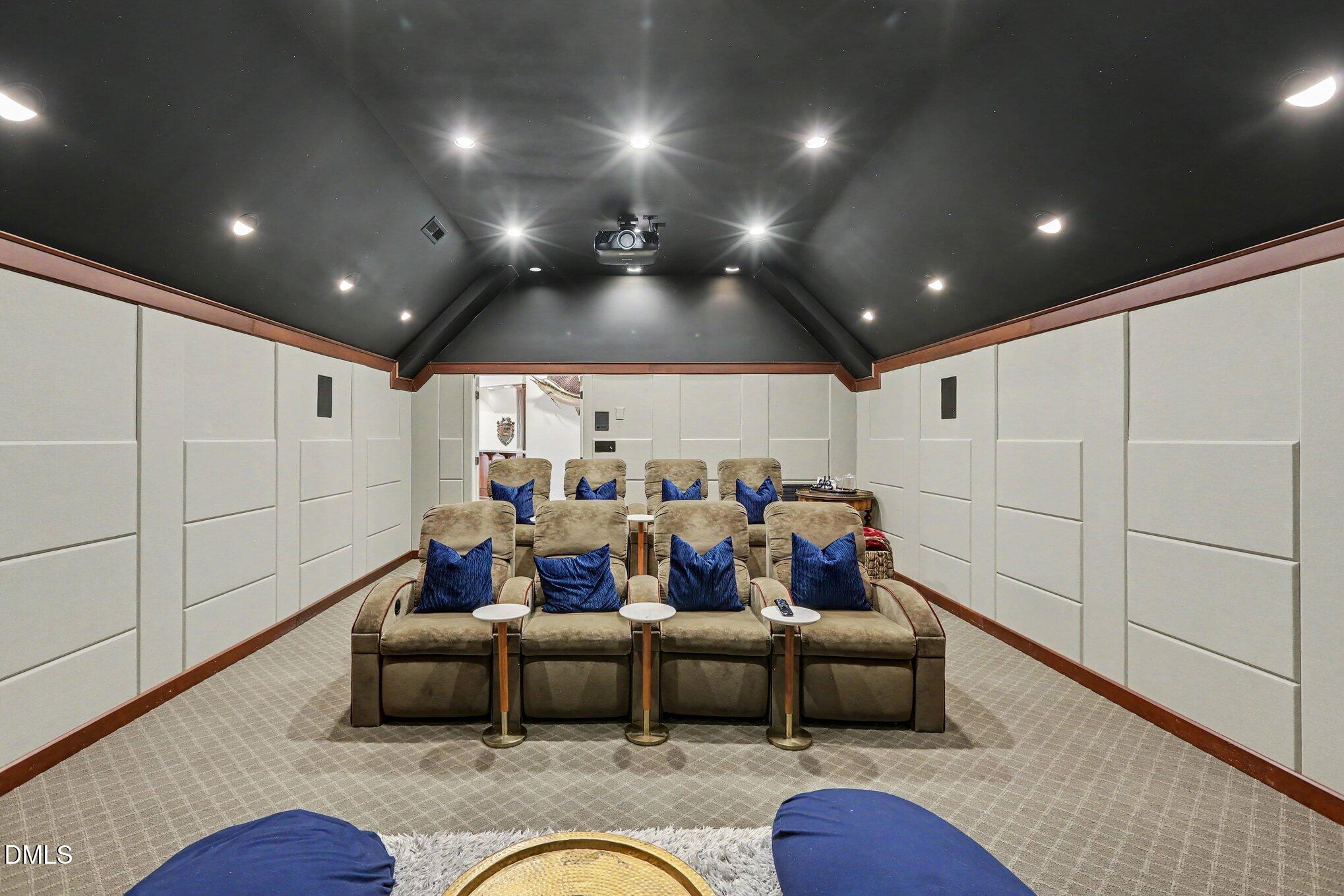 2317 Victoria Park Lane