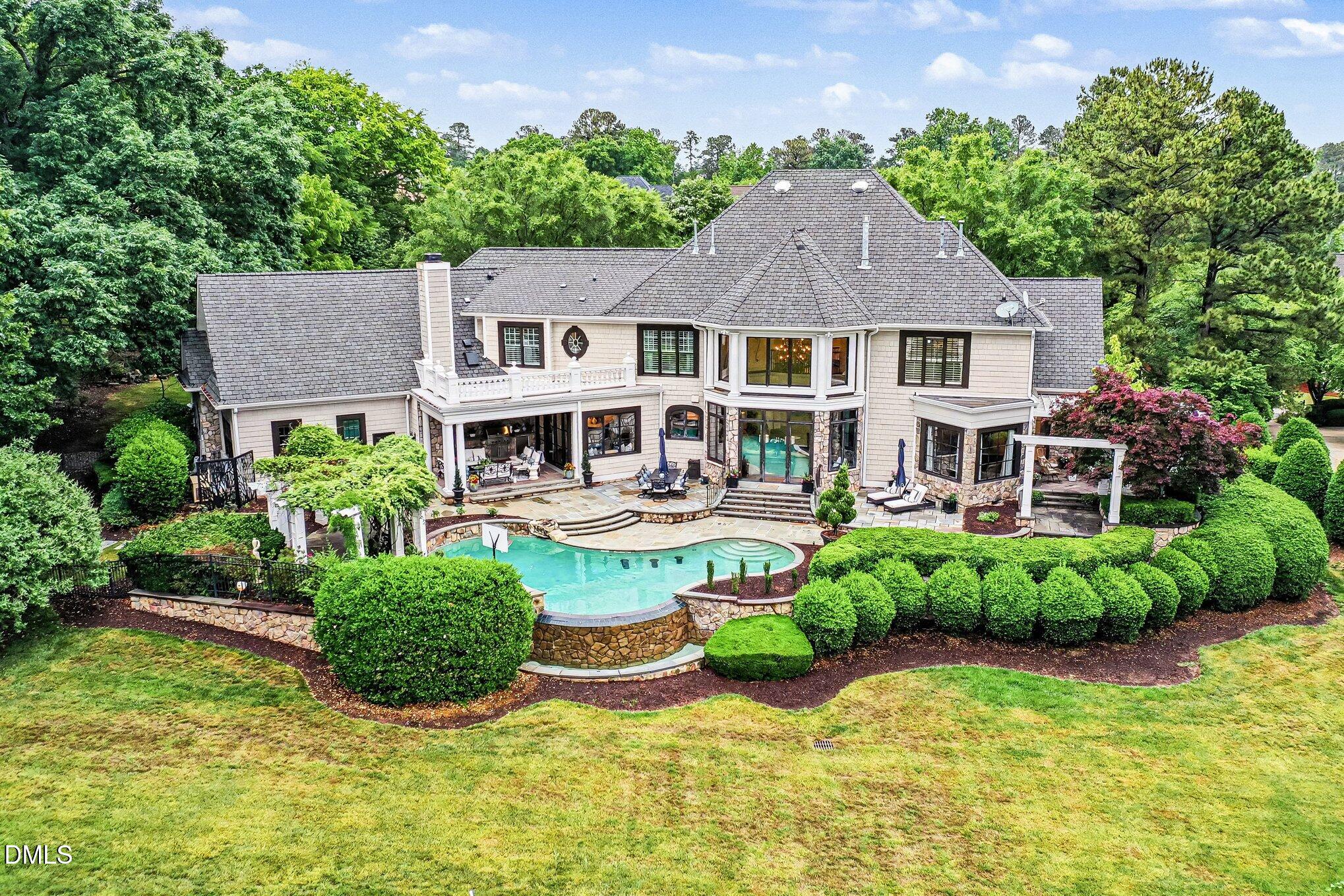 2317 Victoria Park Lane