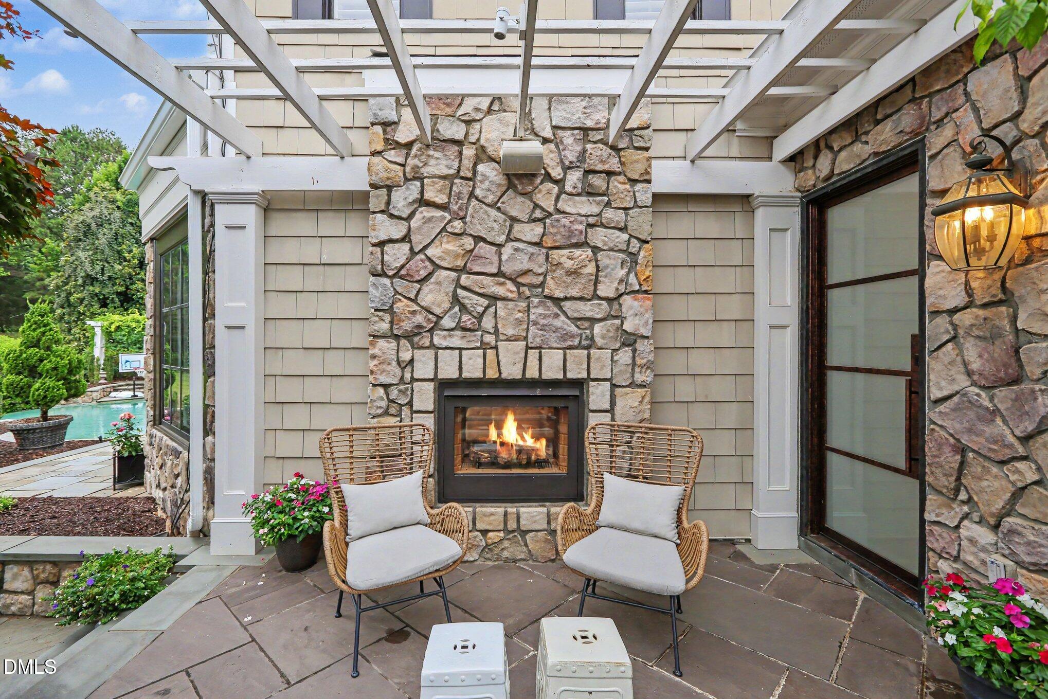 2317 Victoria Park Lane