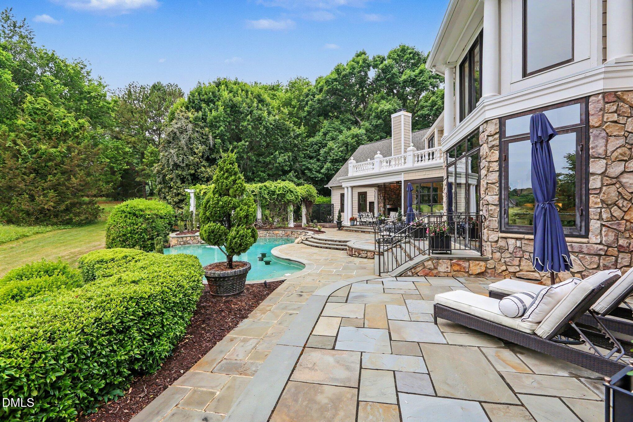 2317 Victoria Park Lane