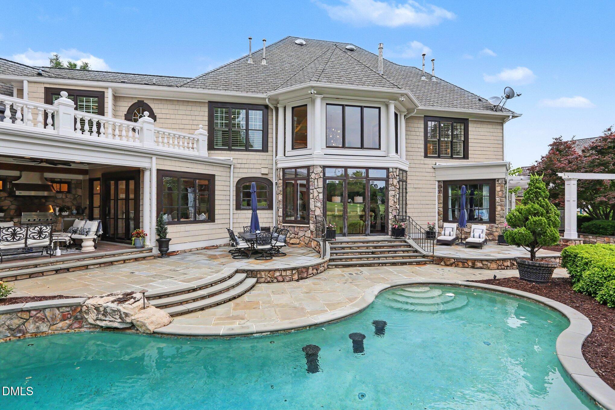 2317 Victoria Park Lane
