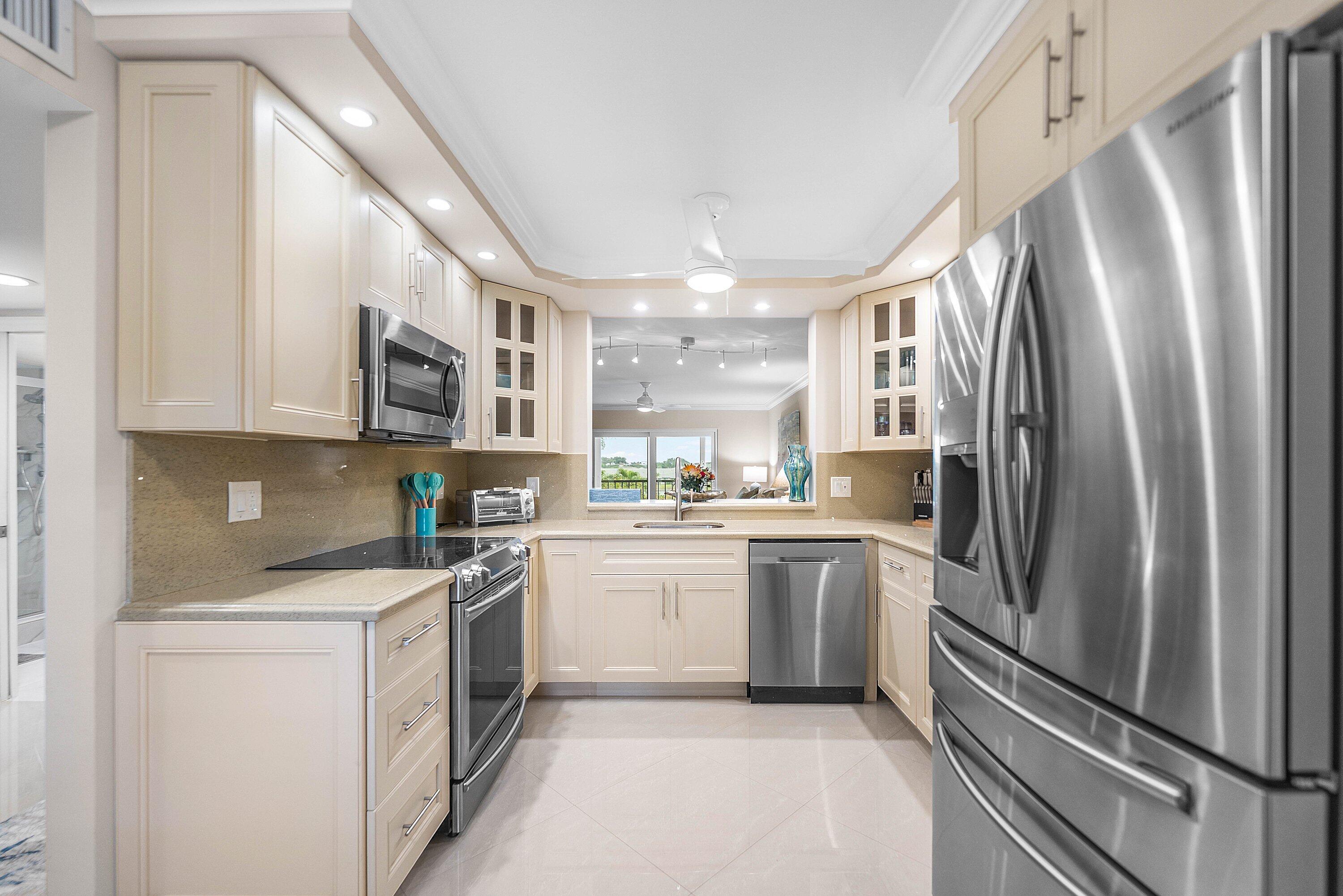 7286 Huntington Lane 301