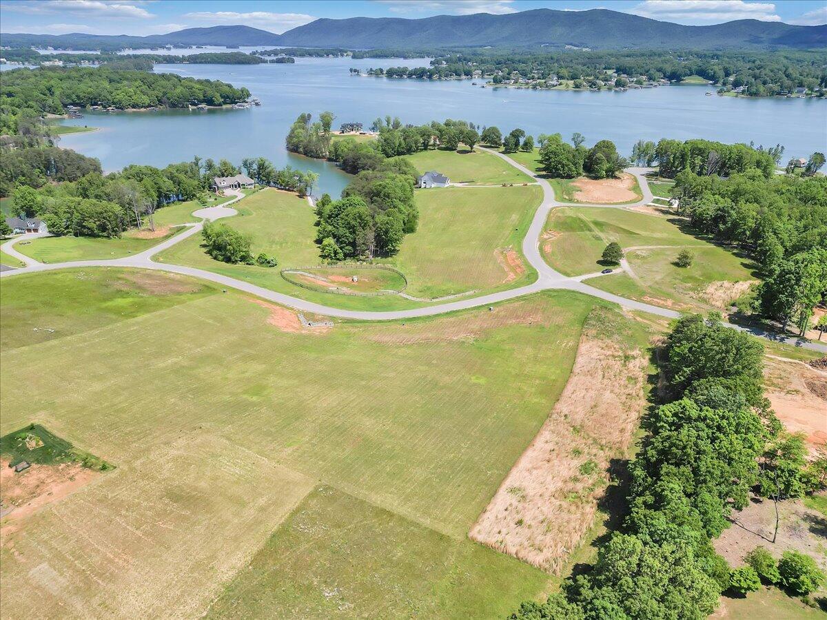 Lot 91 Congressional WAY