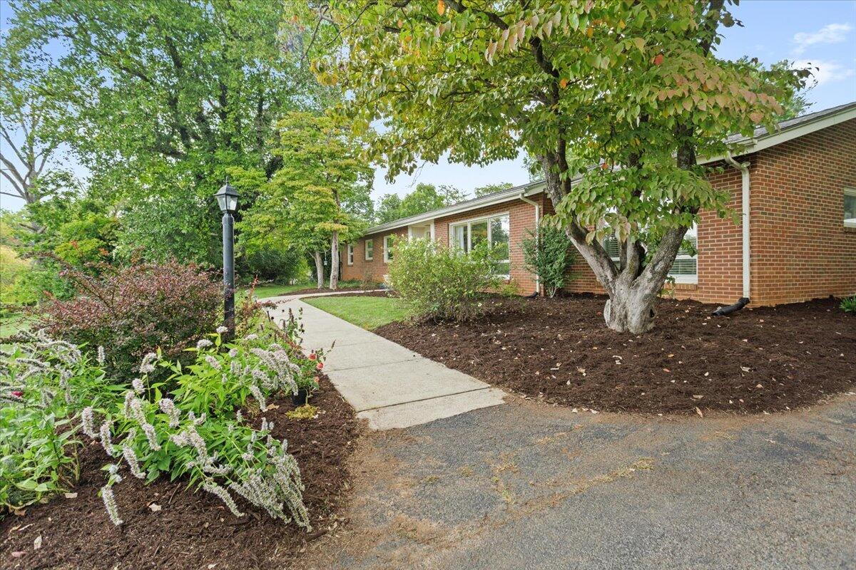 4117 Cravens Creek RD SW