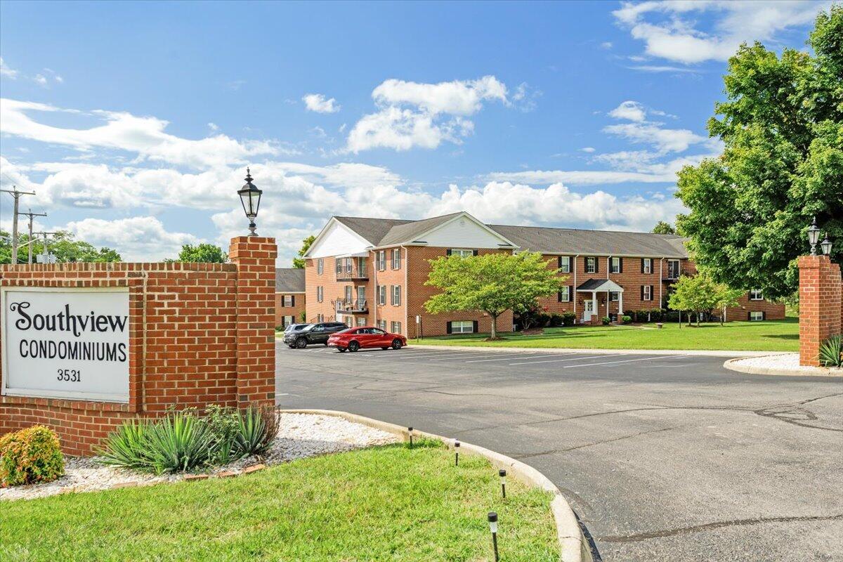 3531 Peters Creek RD Unit: 506