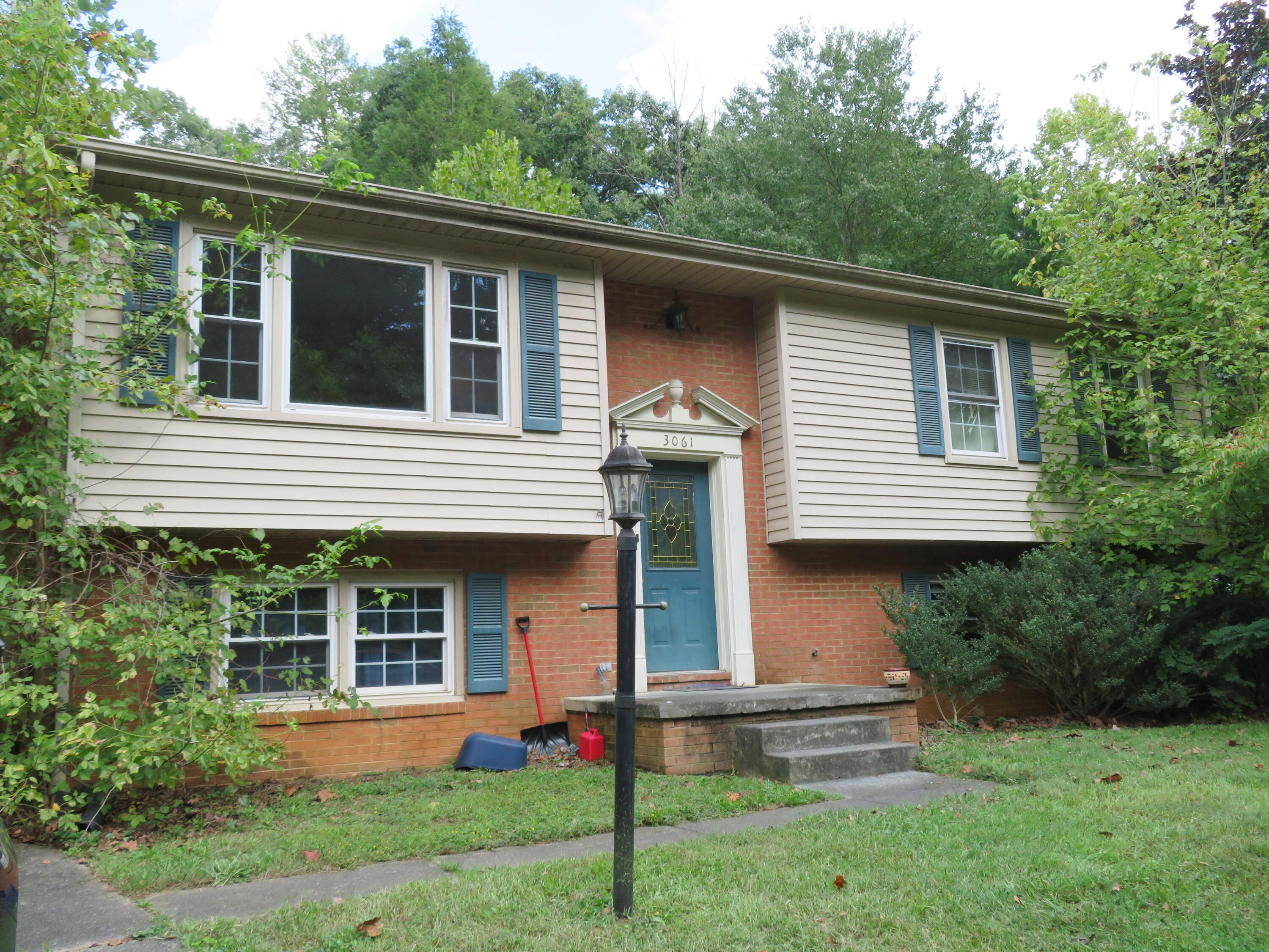 3061 Green Ridge RD