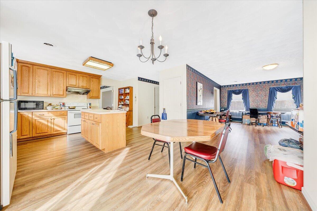 34 Foxfire RD