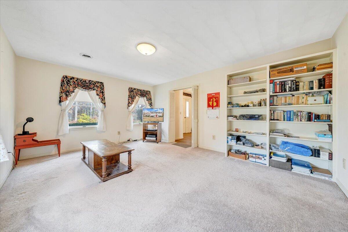 34 Foxfire RD