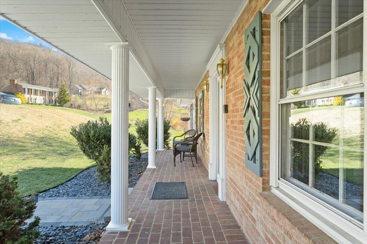 4339 Denbeigh CIR