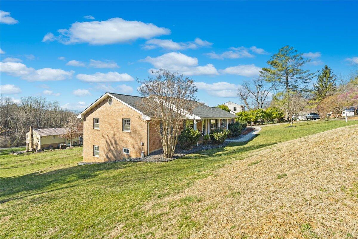 4339 Denbeigh CIR
