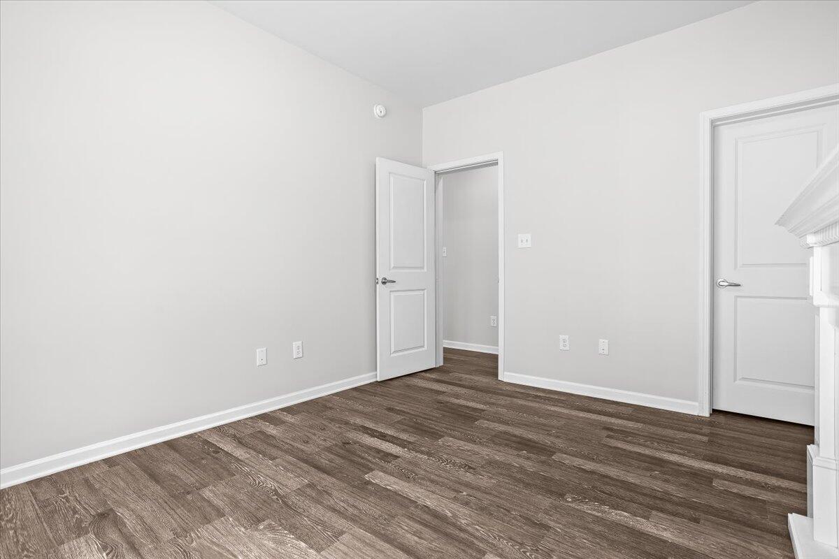 877 Sweetbriar LN