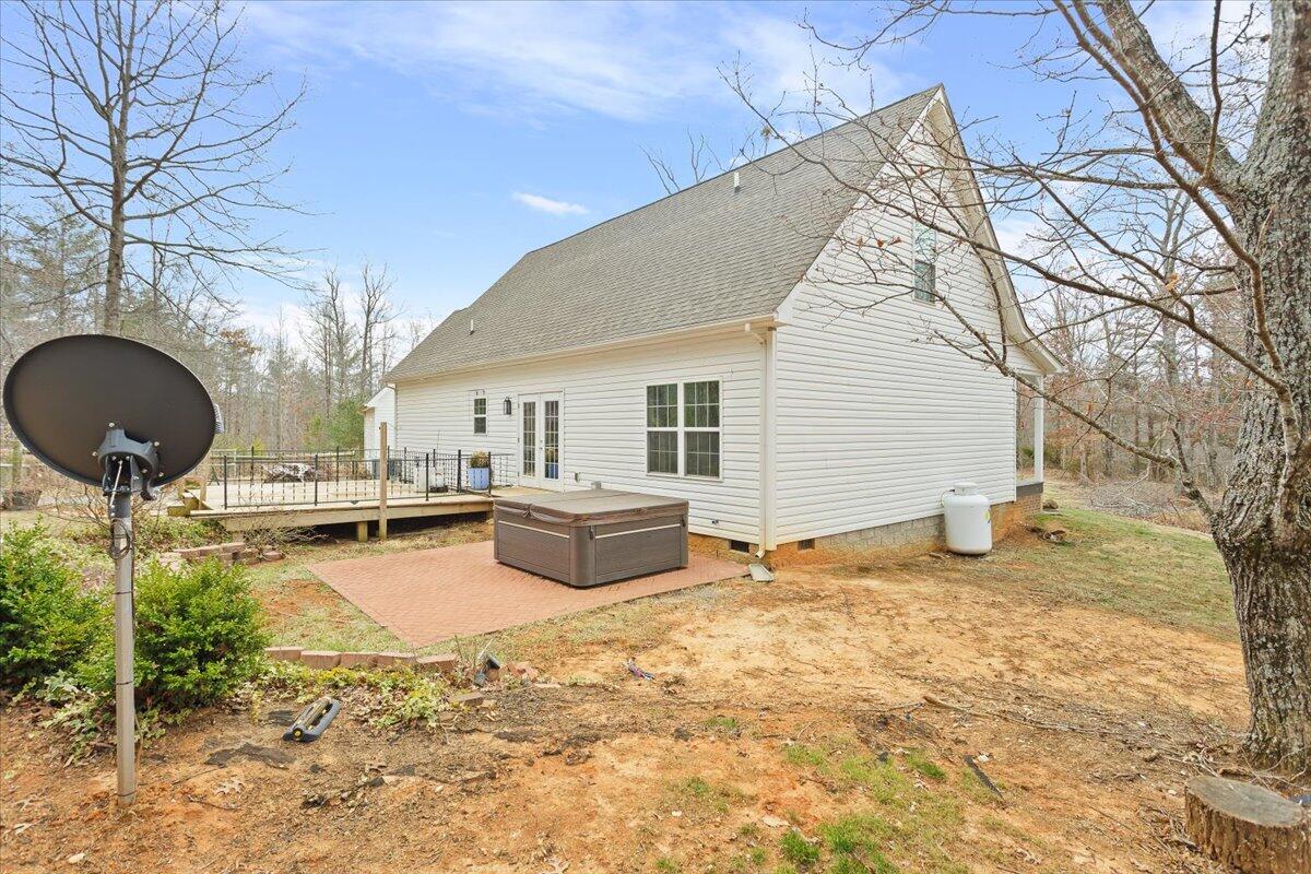 877 Sweetbriar LN