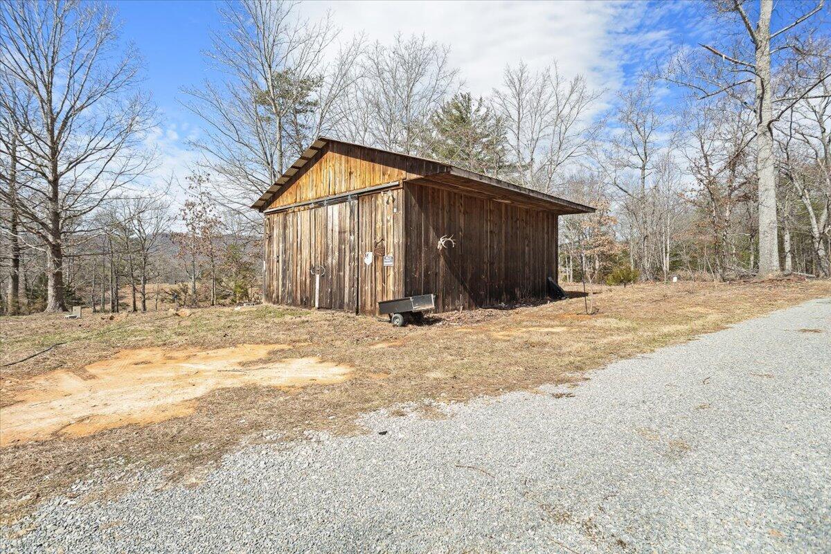 877 Sweetbriar LN