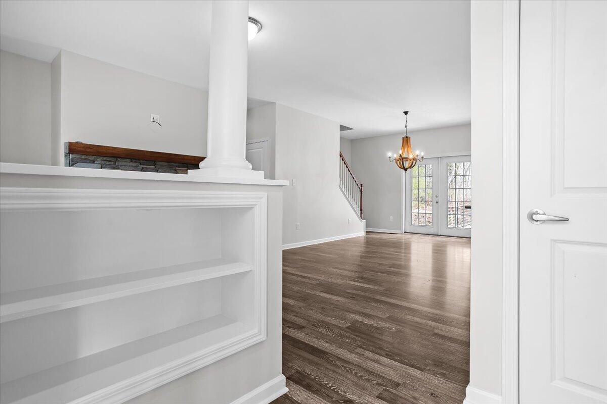 877 Sweetbriar LN
