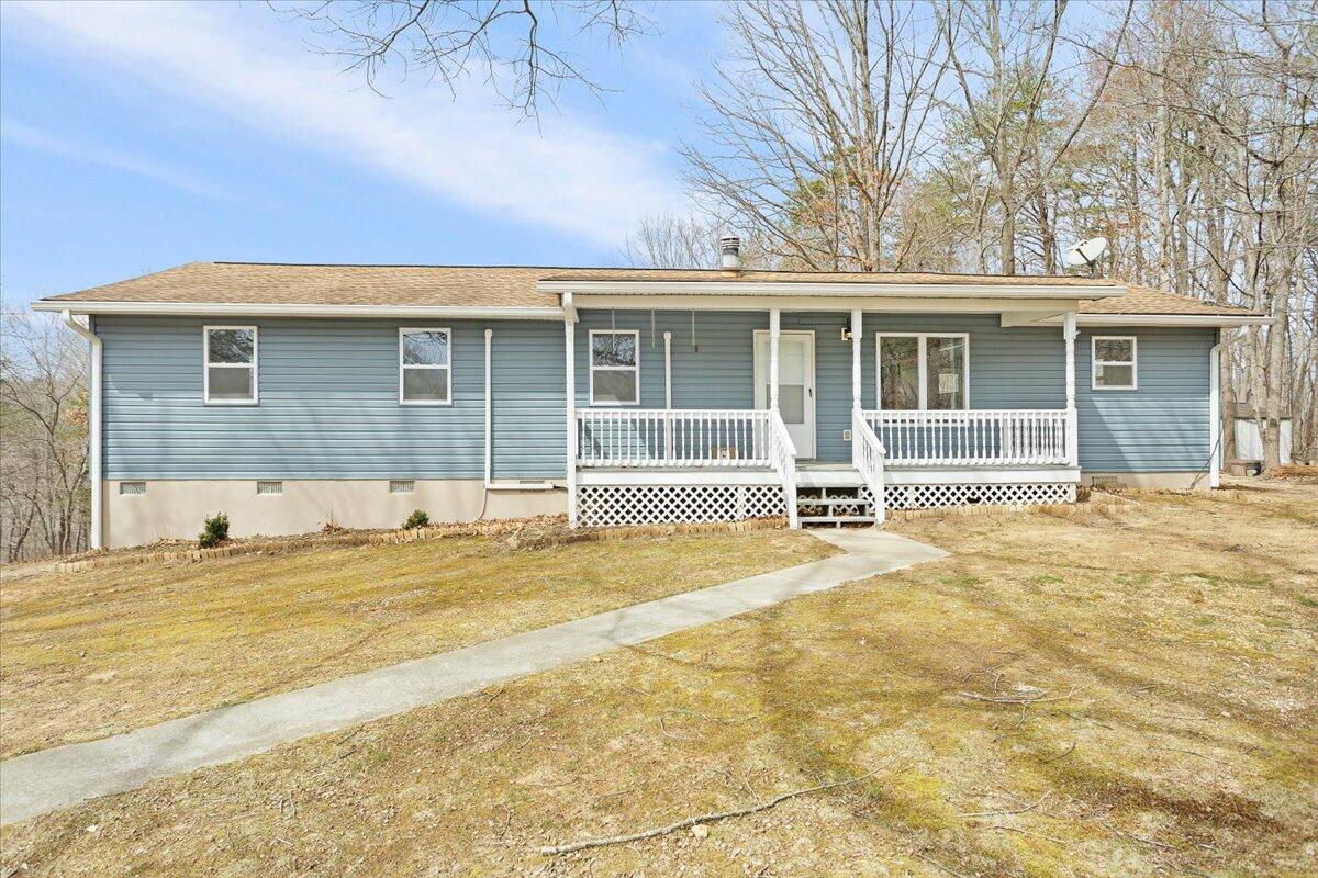 1390 Ashley DR