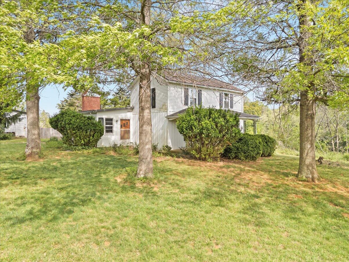 5328 White House RD