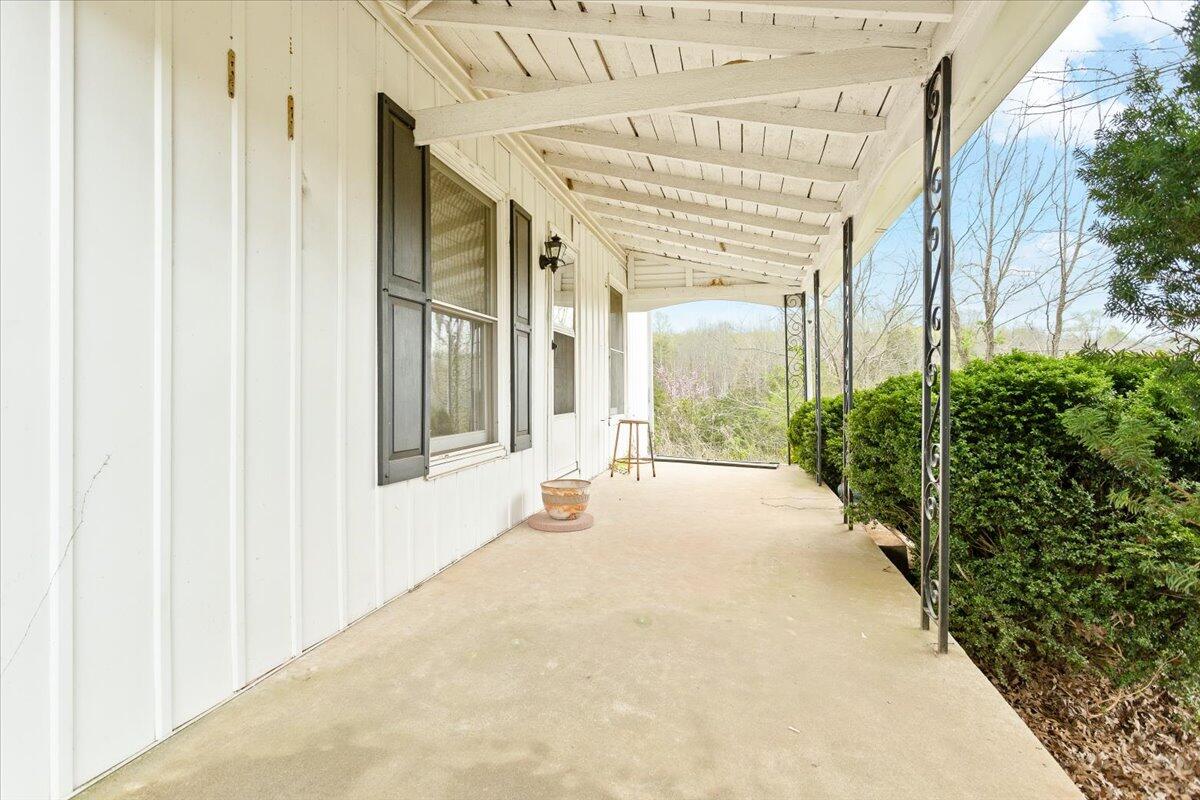 5328 White House RD
