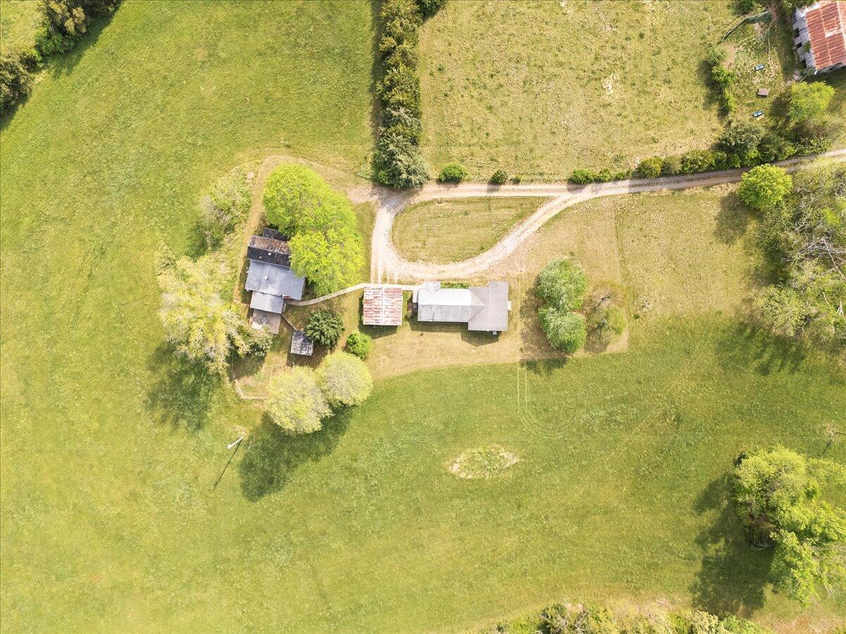 5328 White House RD