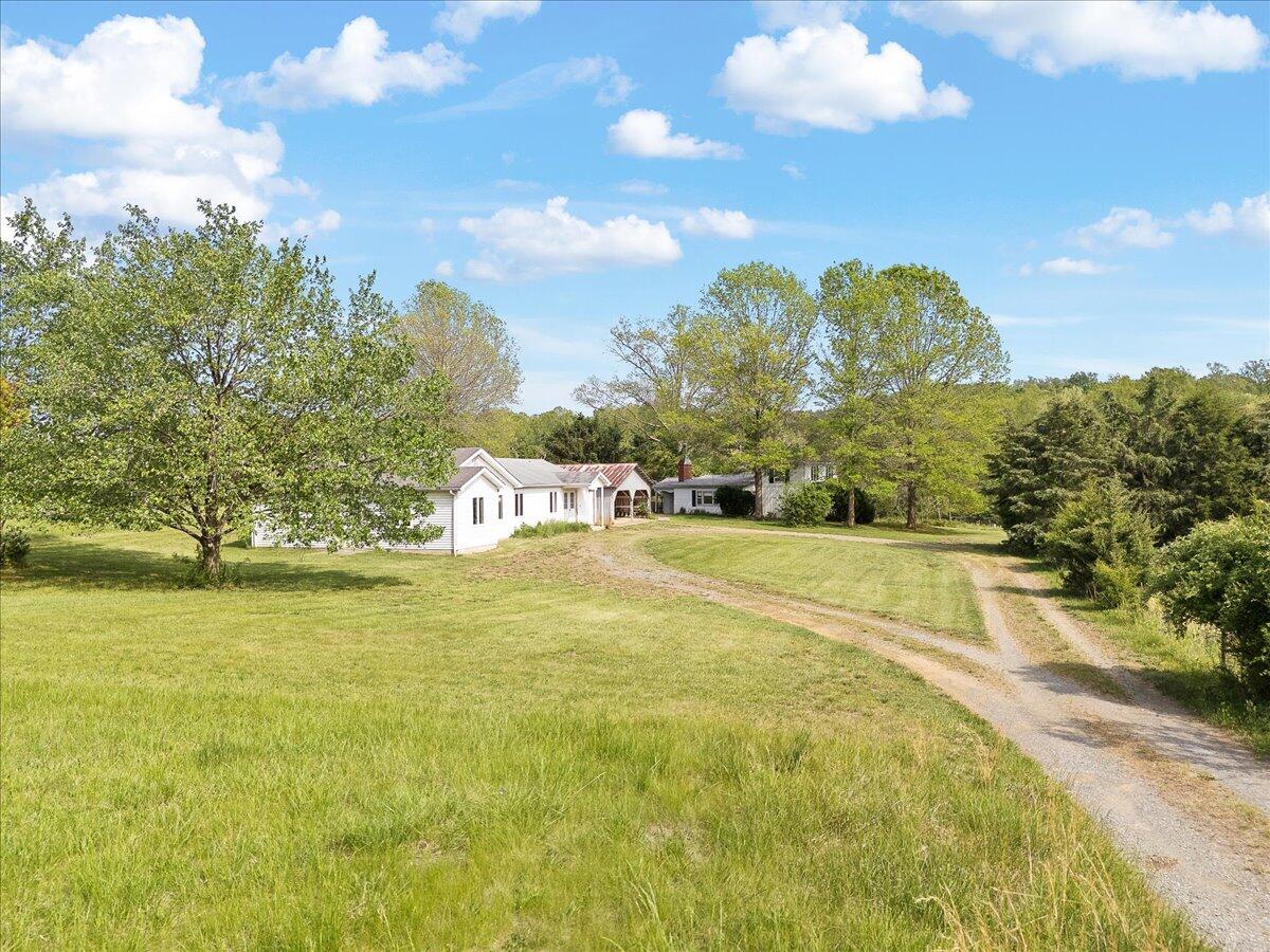 5328 White House RD