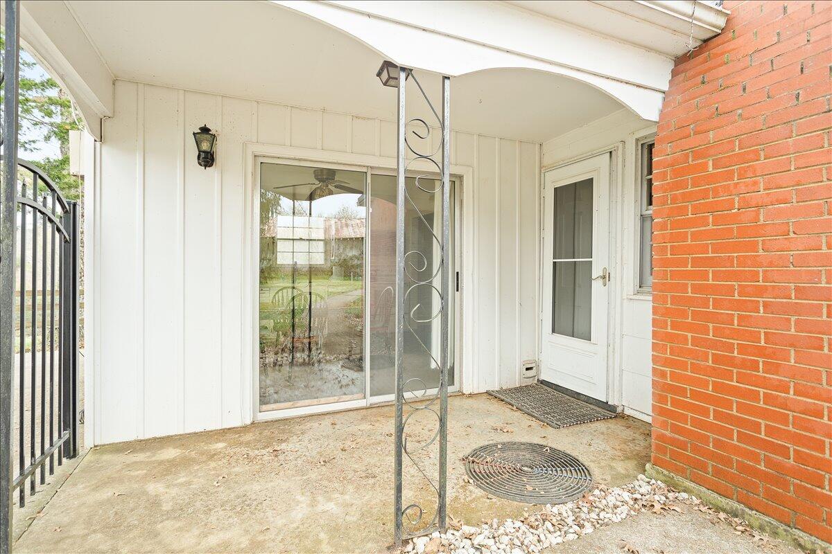 5328 White House RD