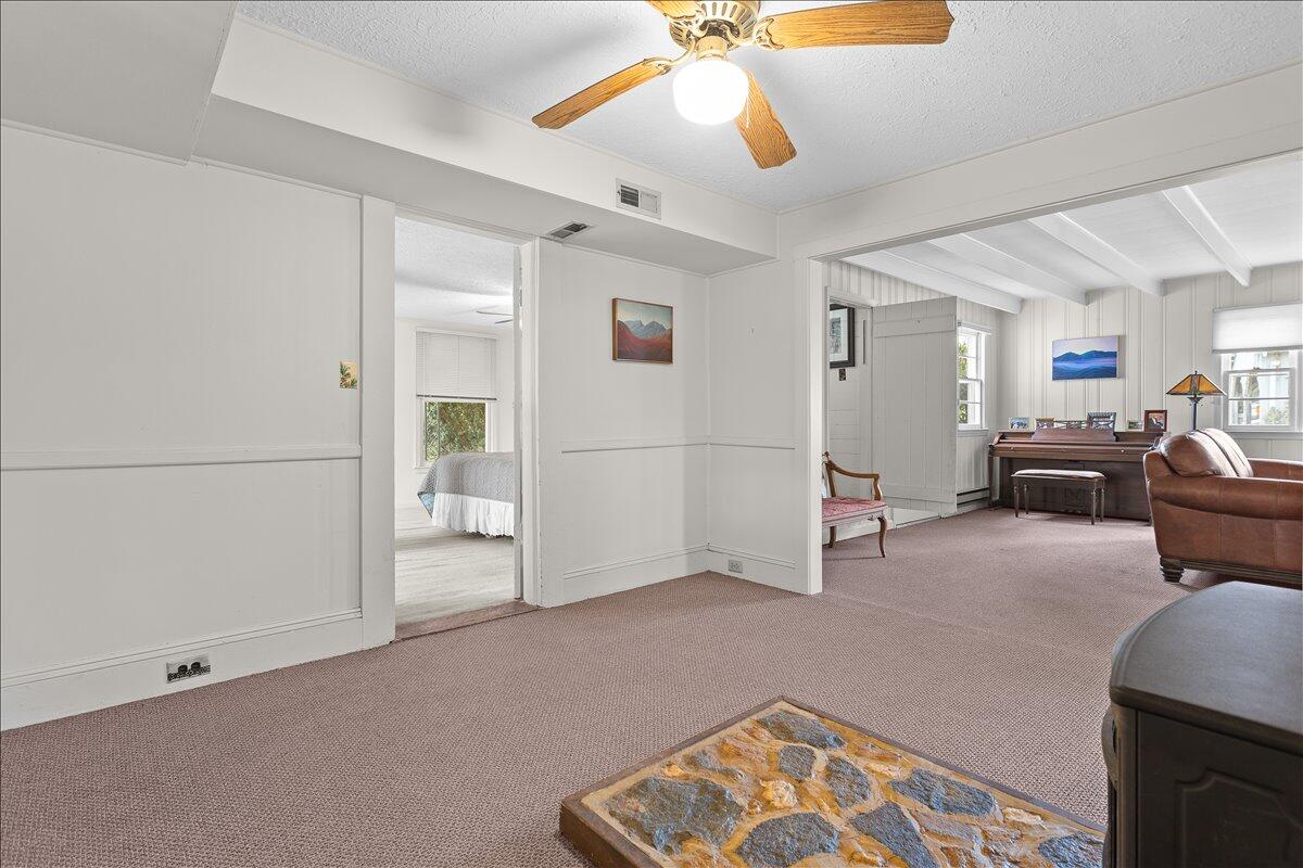 5328 White House RD