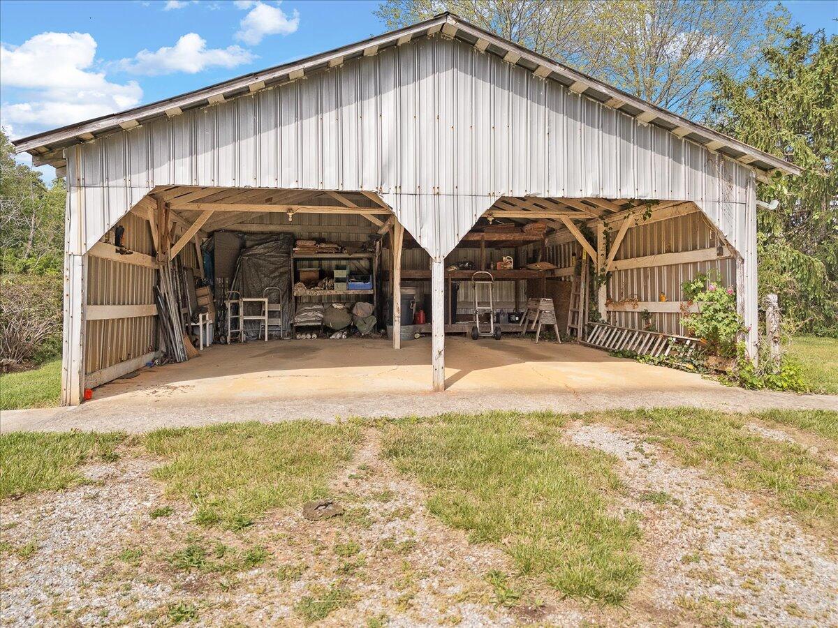 5328 White House RD
