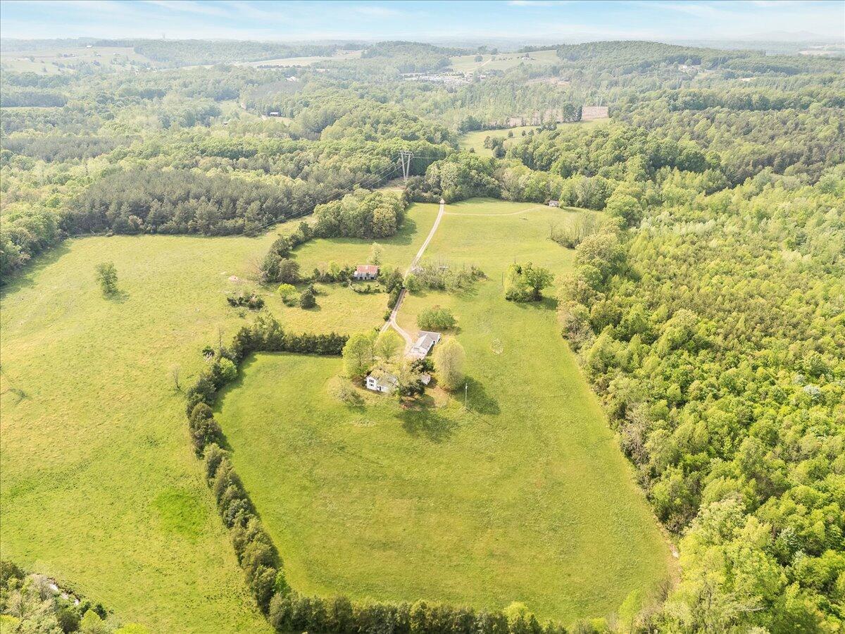 5328 White House RD