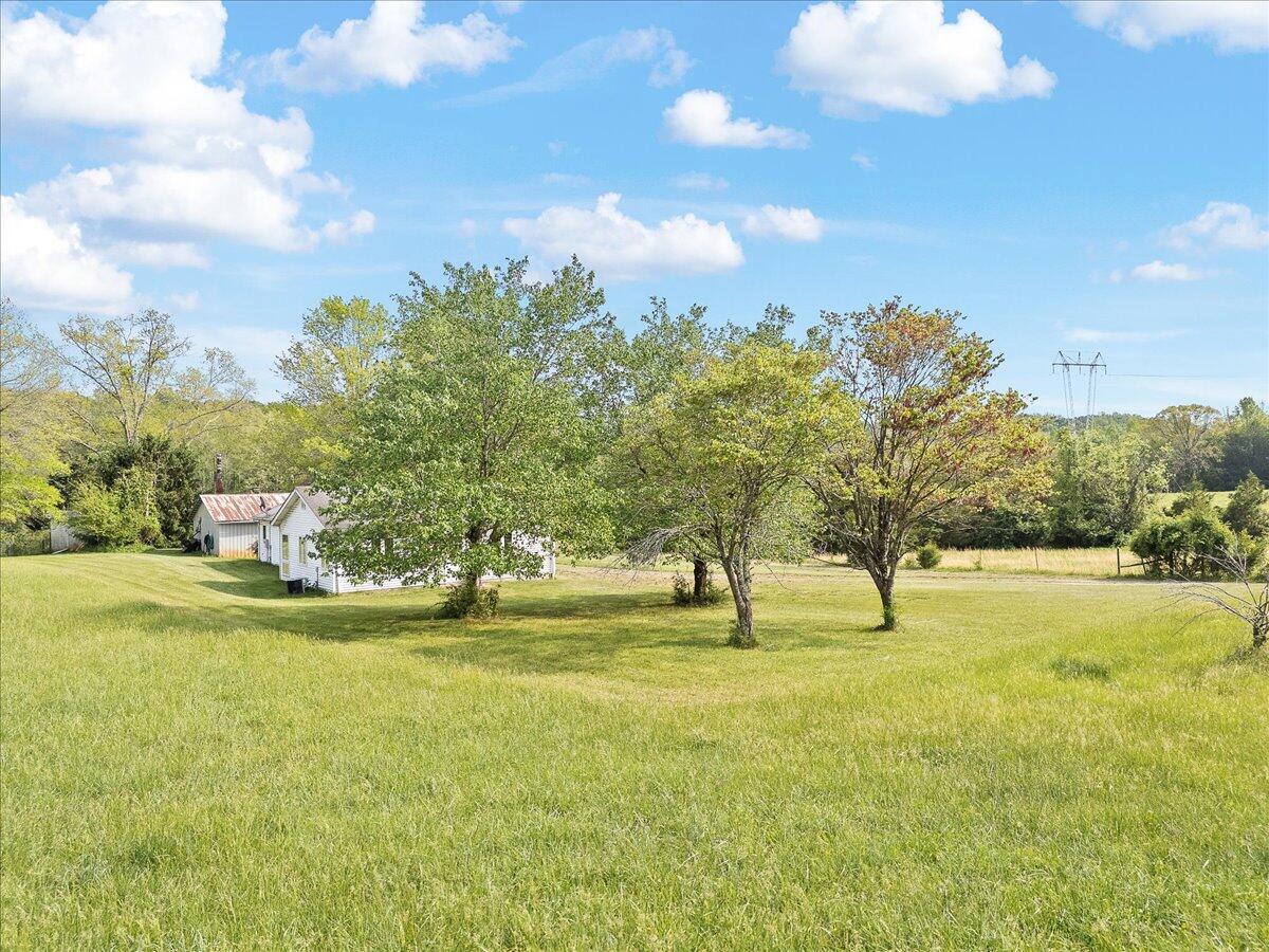 5328 White House RD