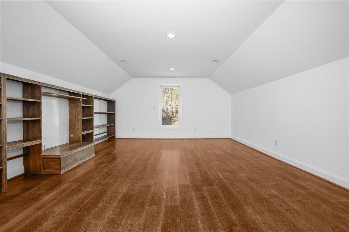 143 Gillie LN
