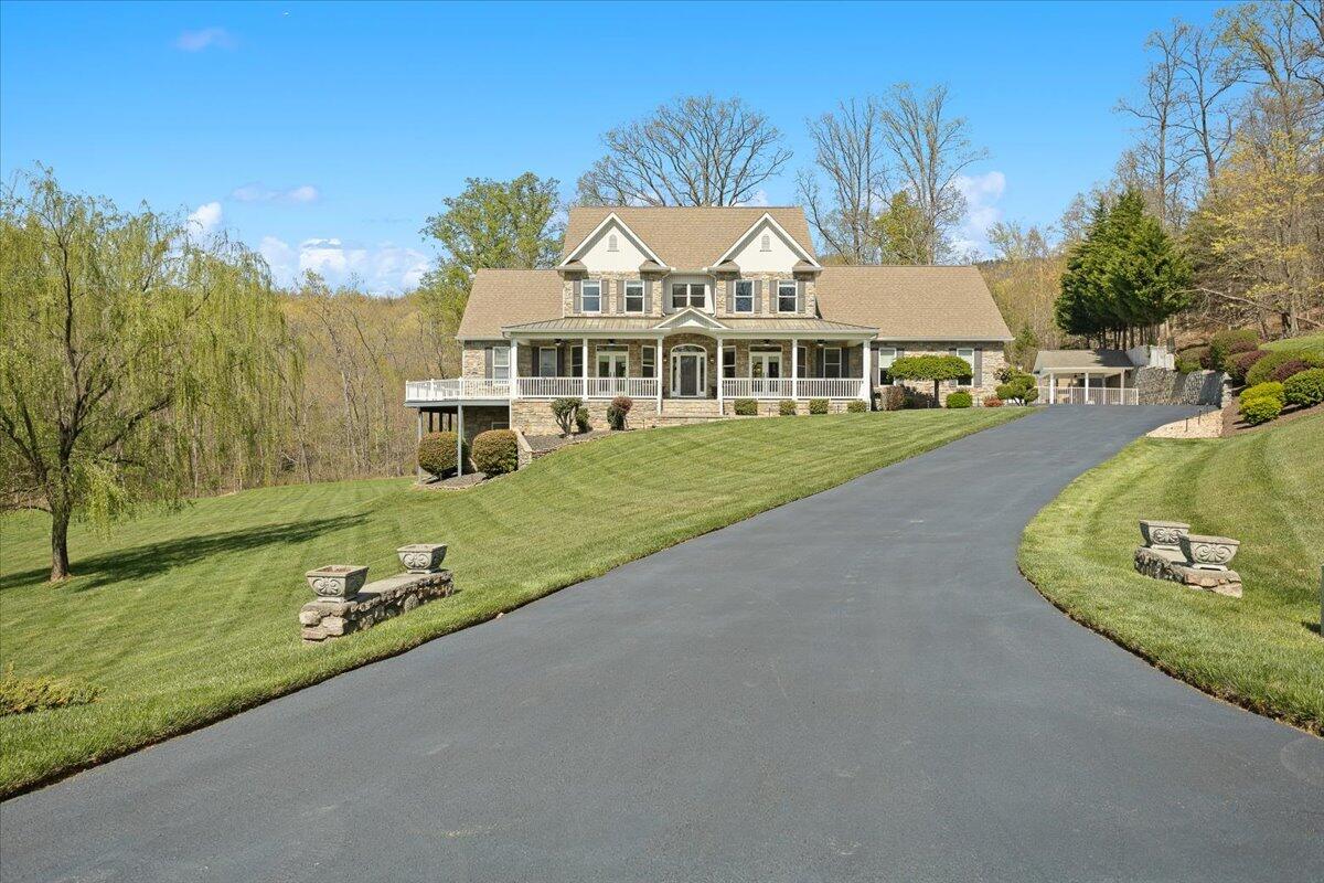 143 Gillie LN