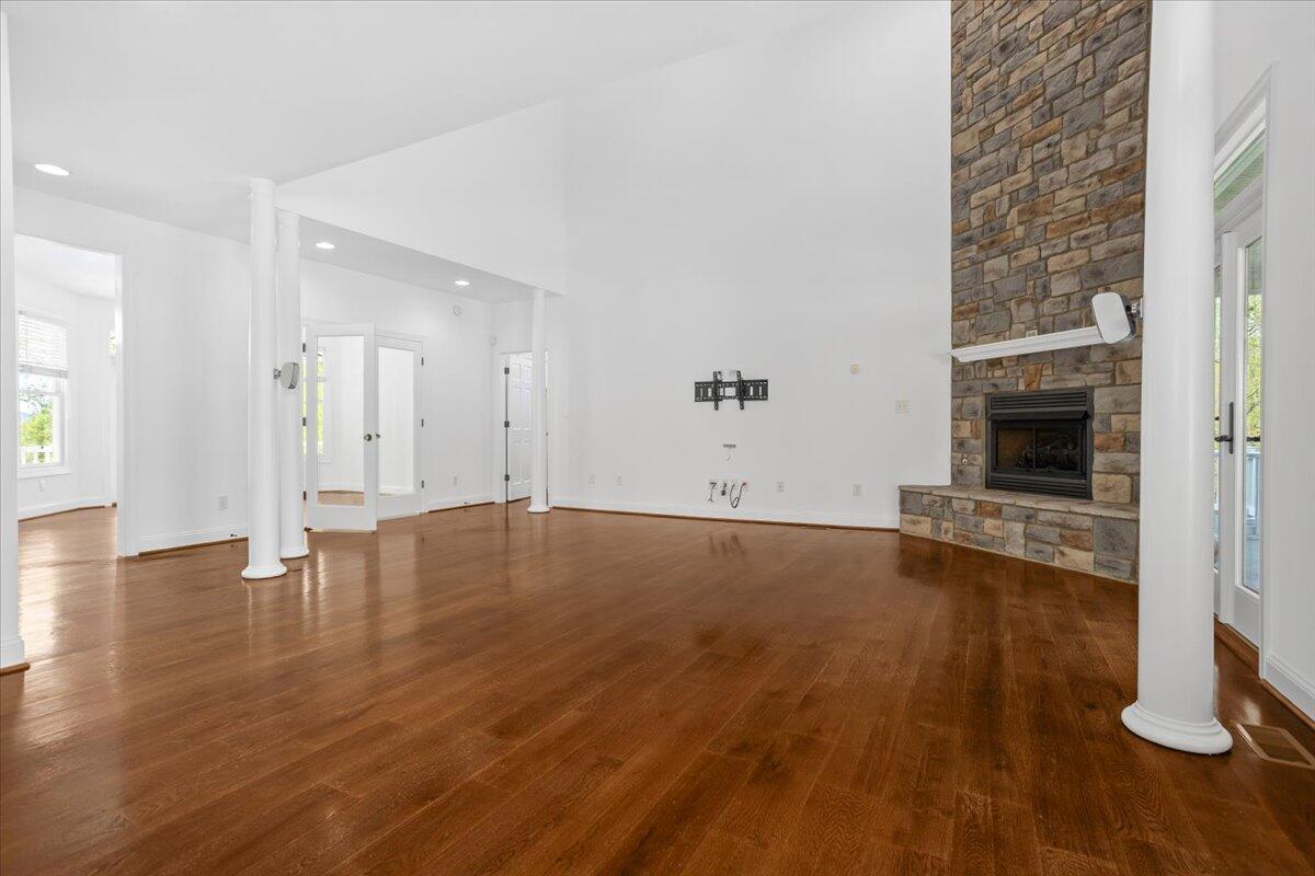 143 Gillie LN