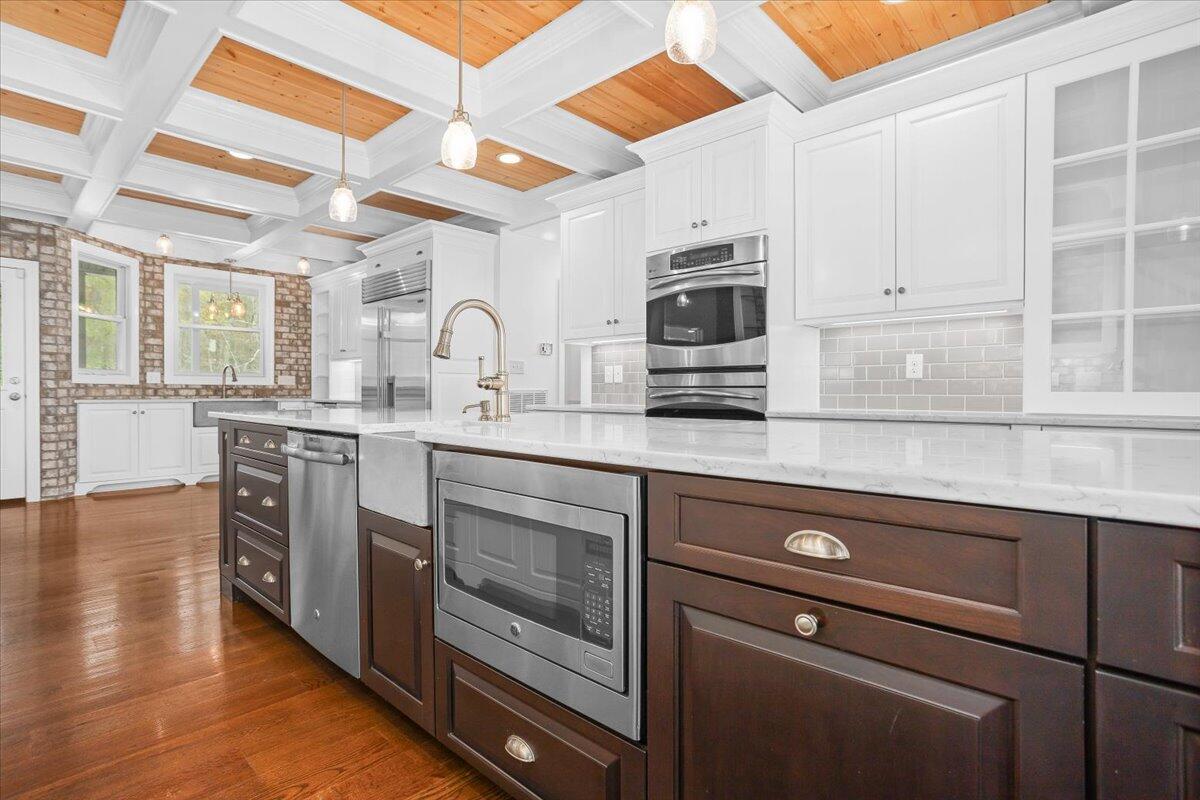 143 Gillie LN