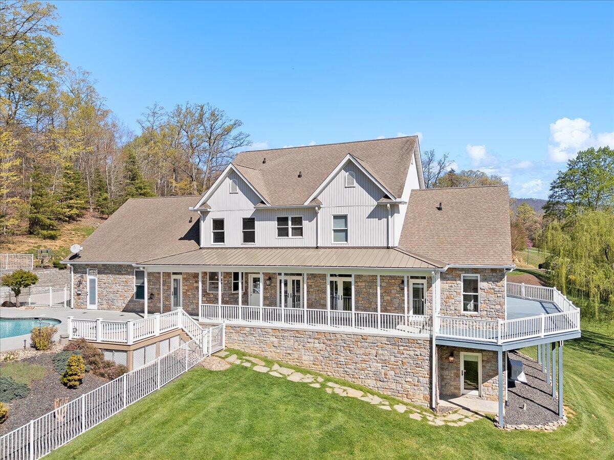 143 Gillie LN